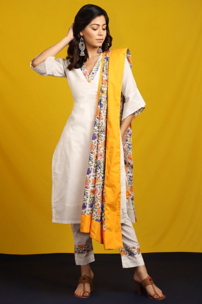 Image of Ivory Floral Dupatta