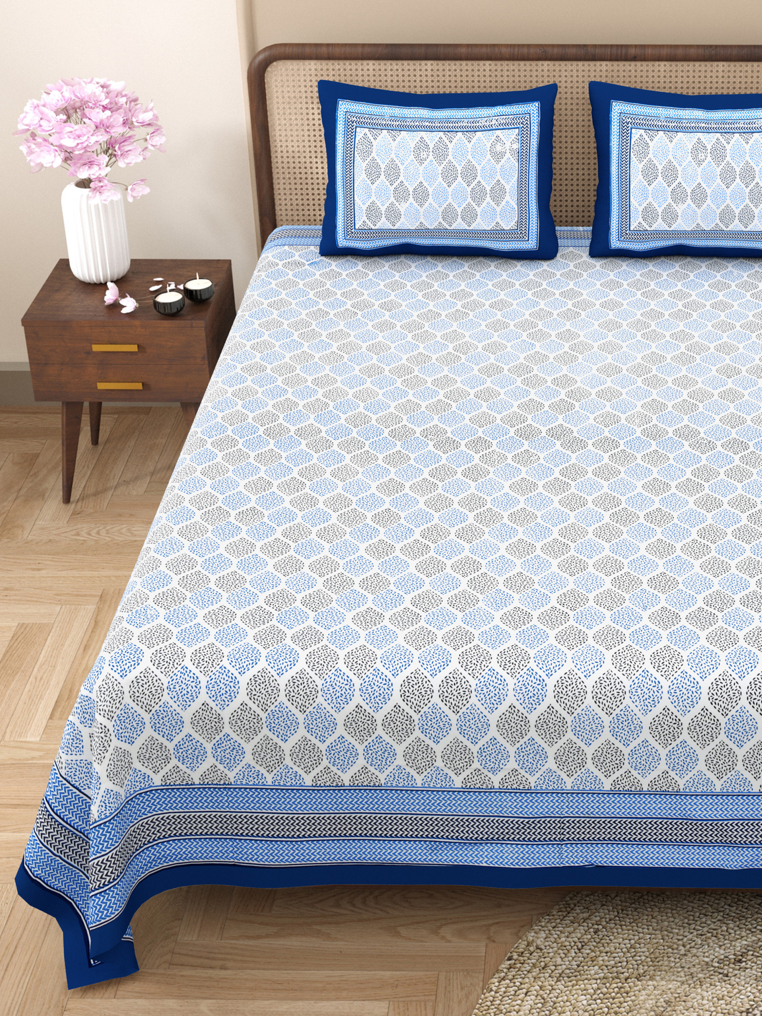 Blue Ethnic Motifs Printed Pure Cotton Double Bedsheet with 2 Pillow Covers