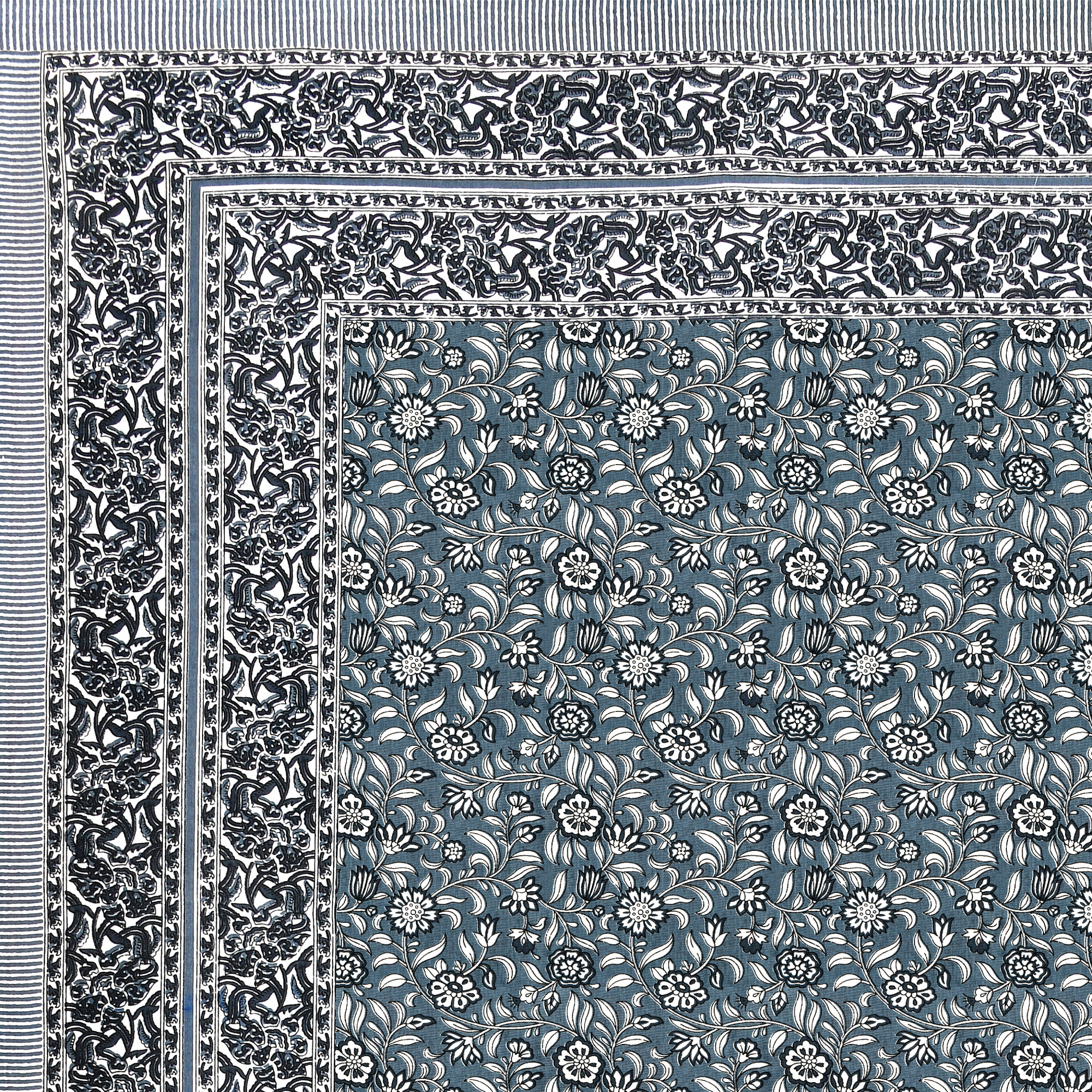 White Grey Floral 210 TC Pure Cotton Double Bedsheet with 2 Pillow Covers