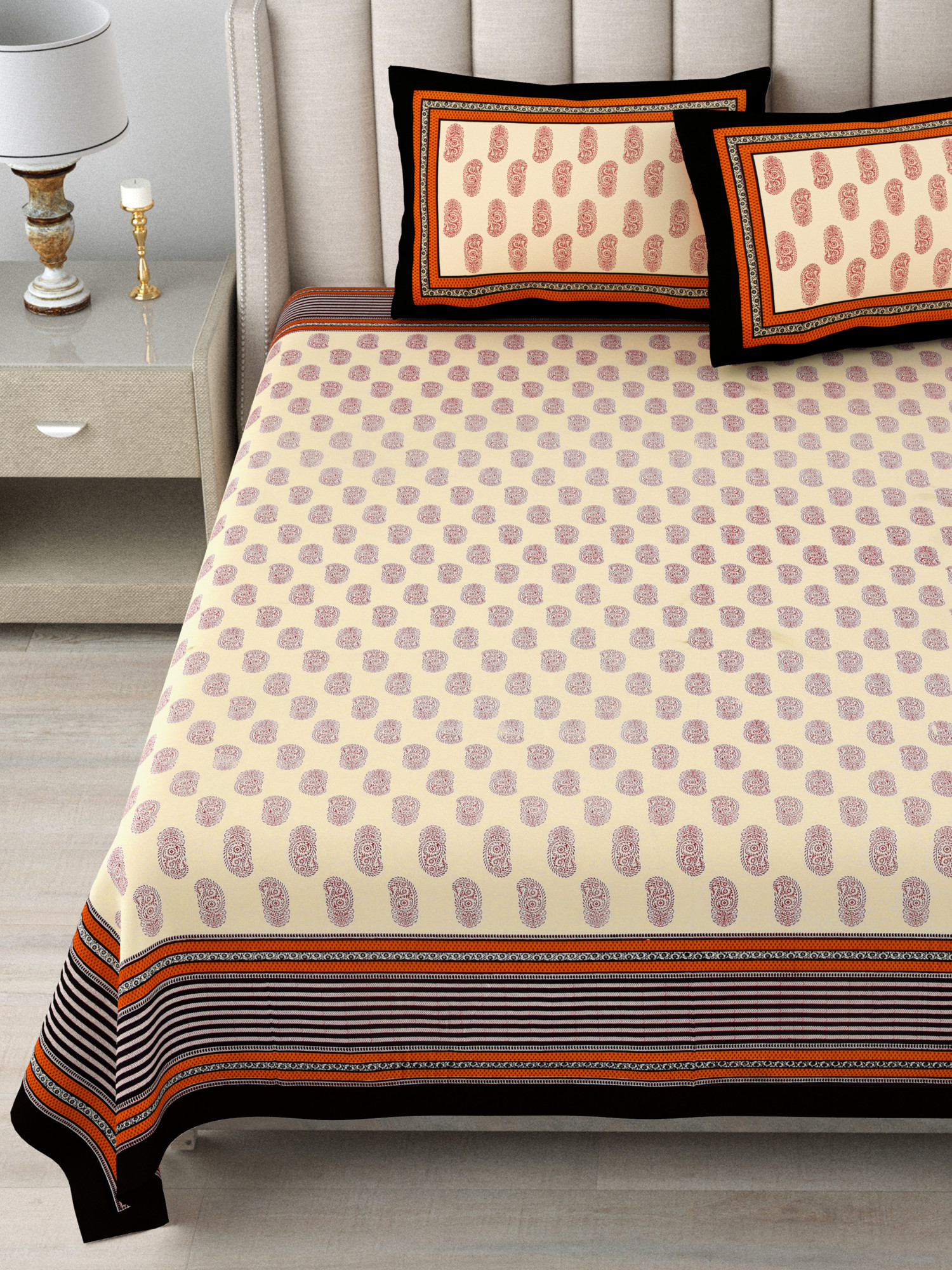 Pink Paisley Print 100 Pure Cotton King-Size Bedsheet with 2 Pillow Covers