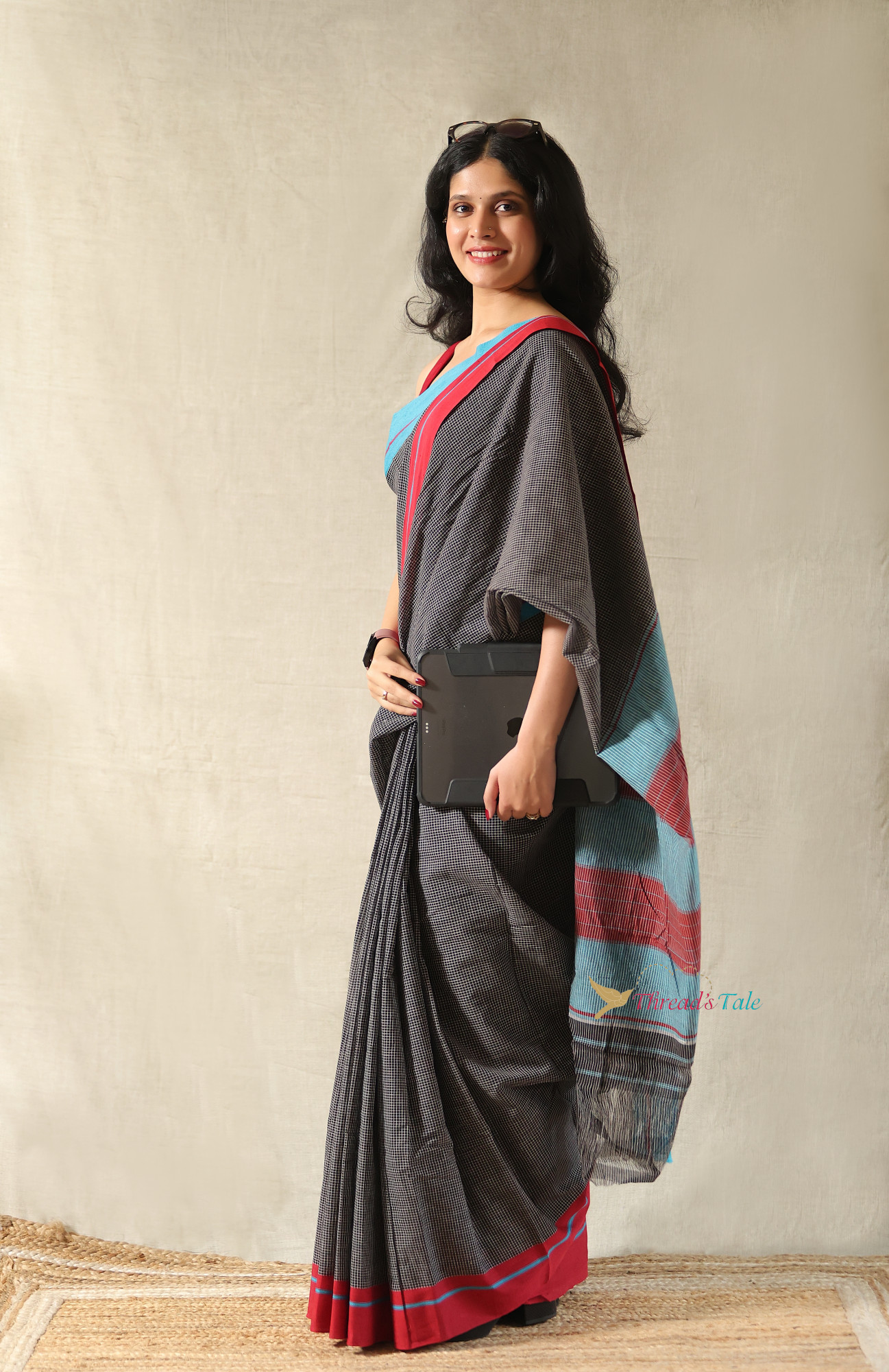 Grey Handwoven Cotton Checks Saree With Contrast Border