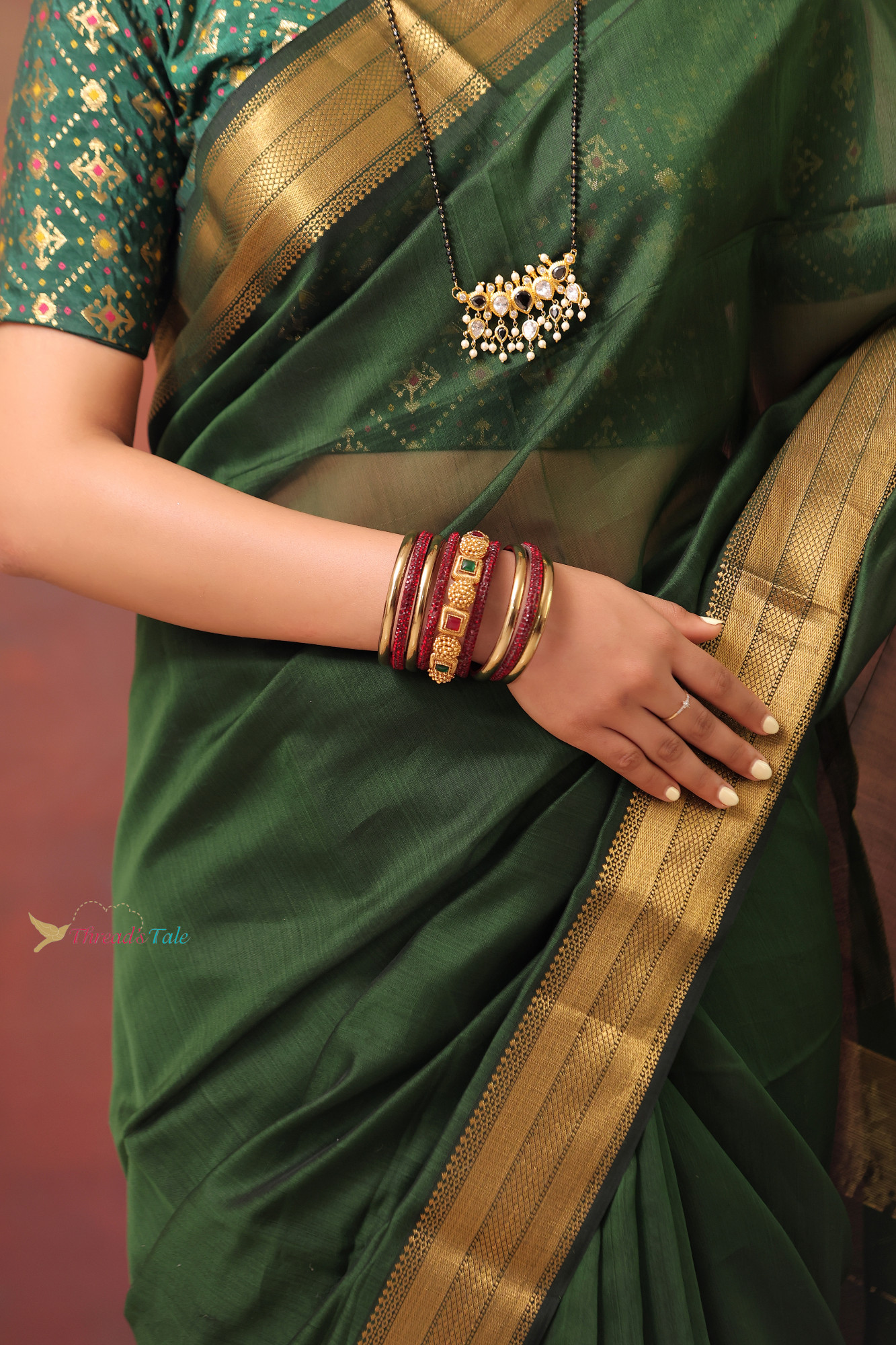 Bottle Green Handwoven Maheshwari Silk By Cotton Saree
