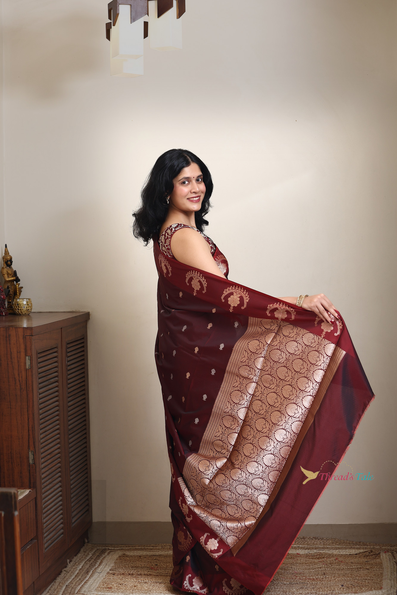 Chocolate Brown Saree With Muted Zari Motifs