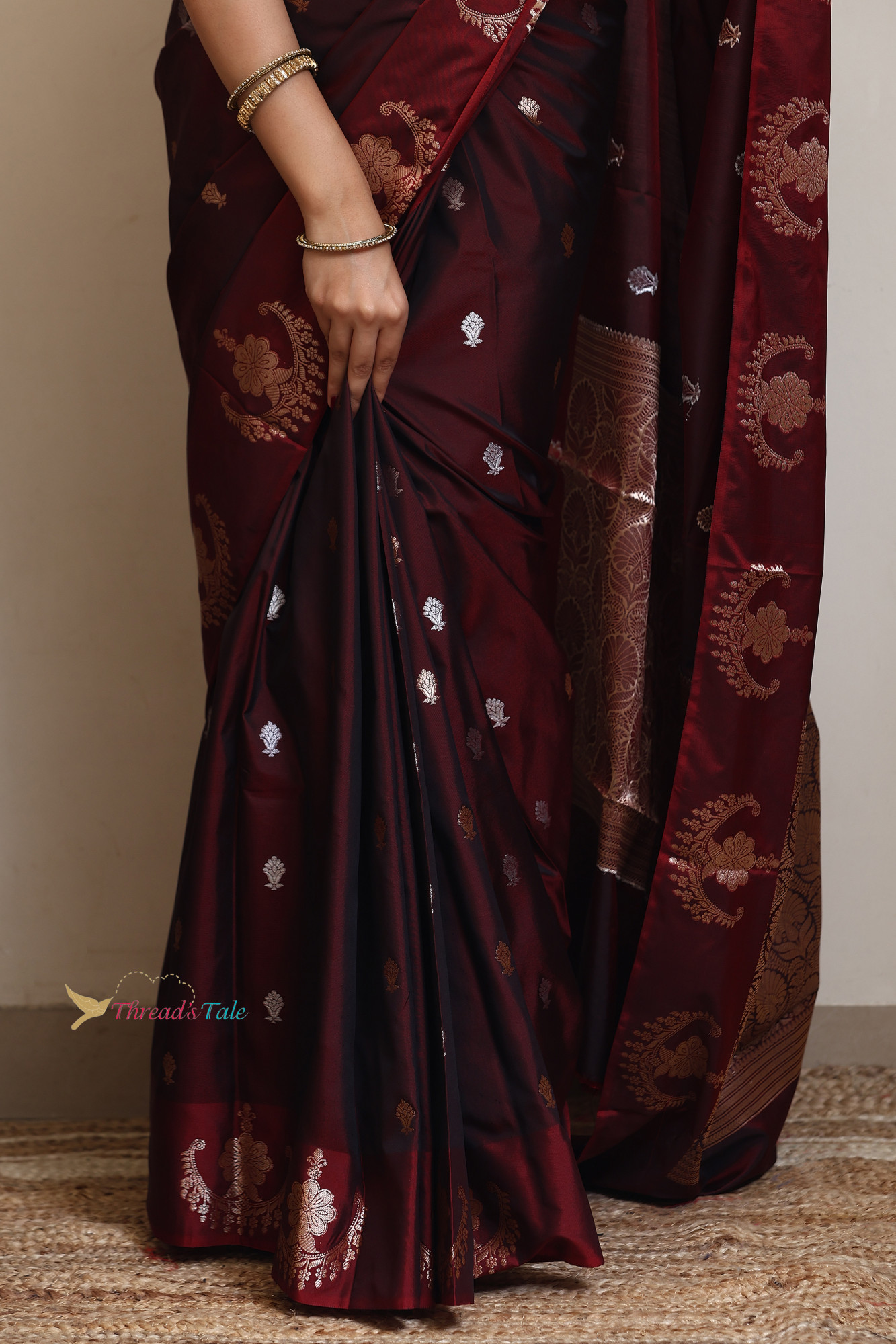 Chocolate Brown Saree With Muted Zari Motifs