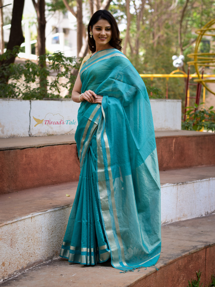 Image of Handwoven Sea Blue Self Checks Maheshwari Silk Saree