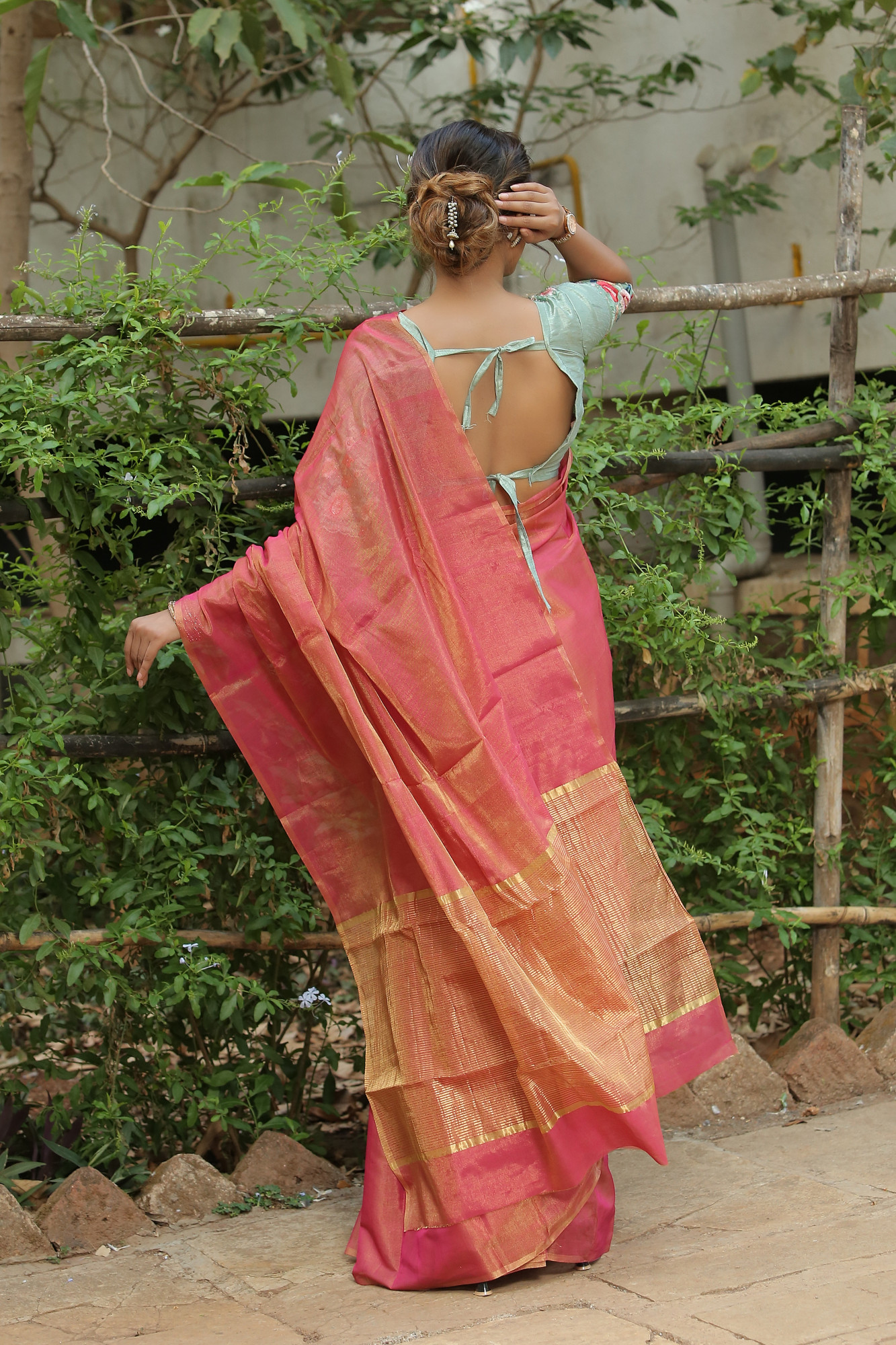 Golden Pink Handwoven Chanderi Tissue Saree