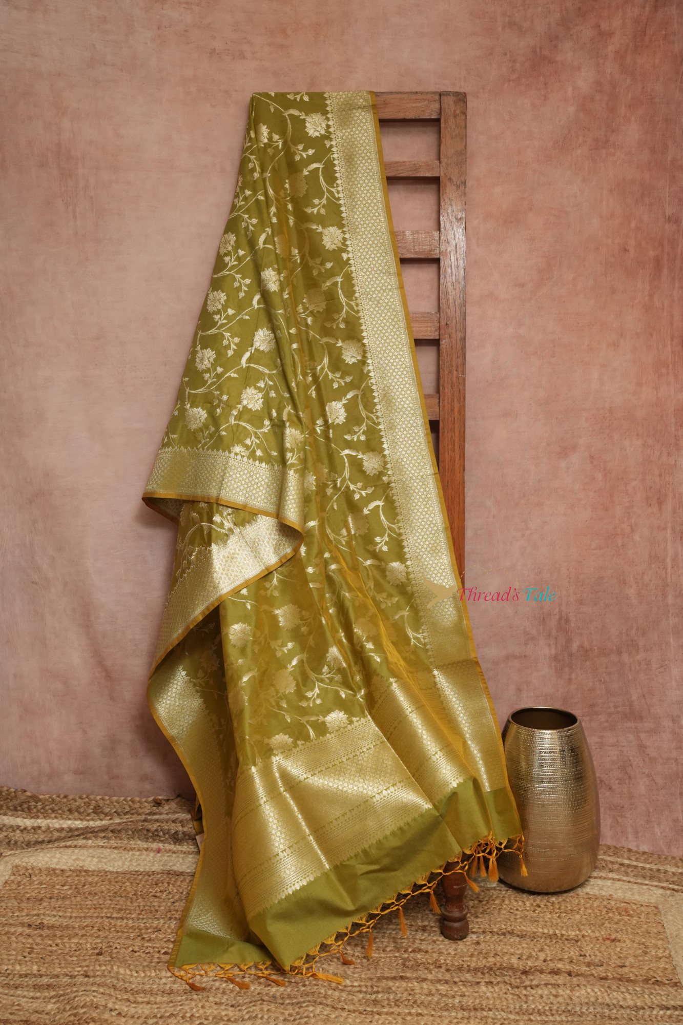 Pastel Green Pure Silk Dupatta With Zari Motifs