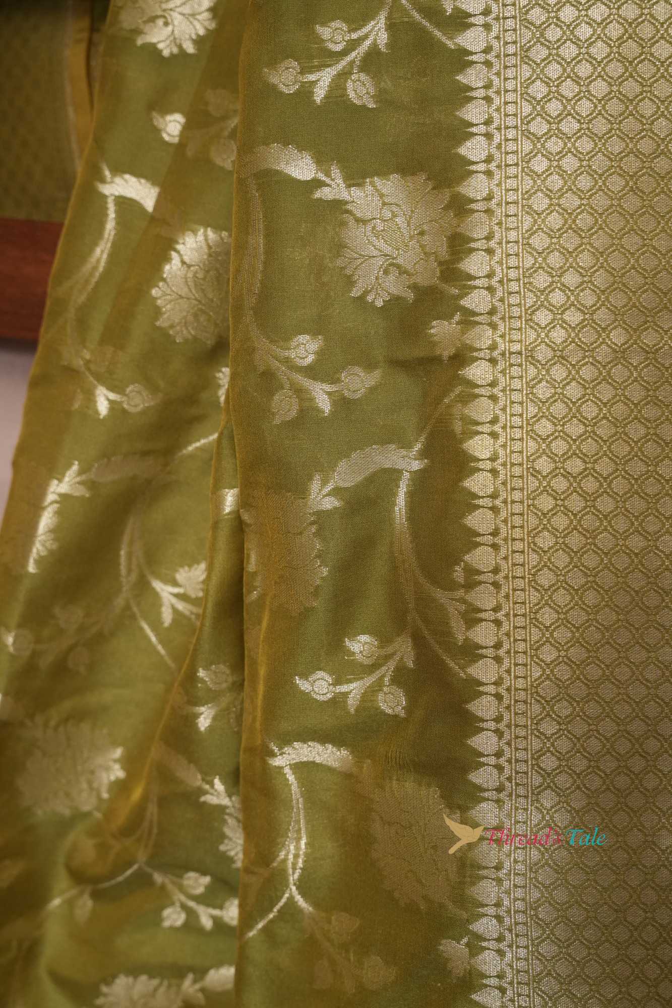 Pastel Green Pure Silk Dupatta With Zari Motifs