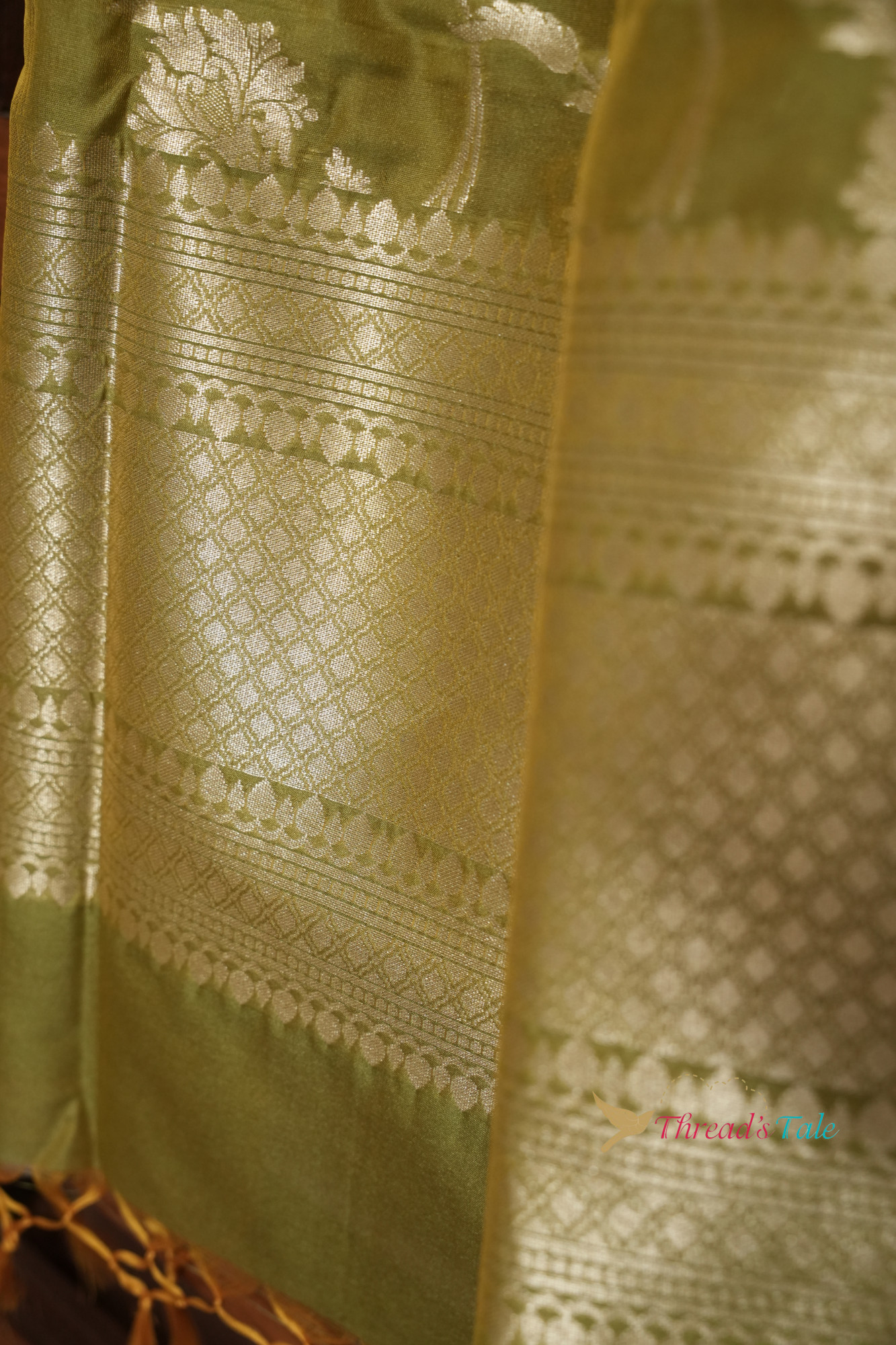 Pastel Green Pure Silk Dupatta With Zari  Motifs