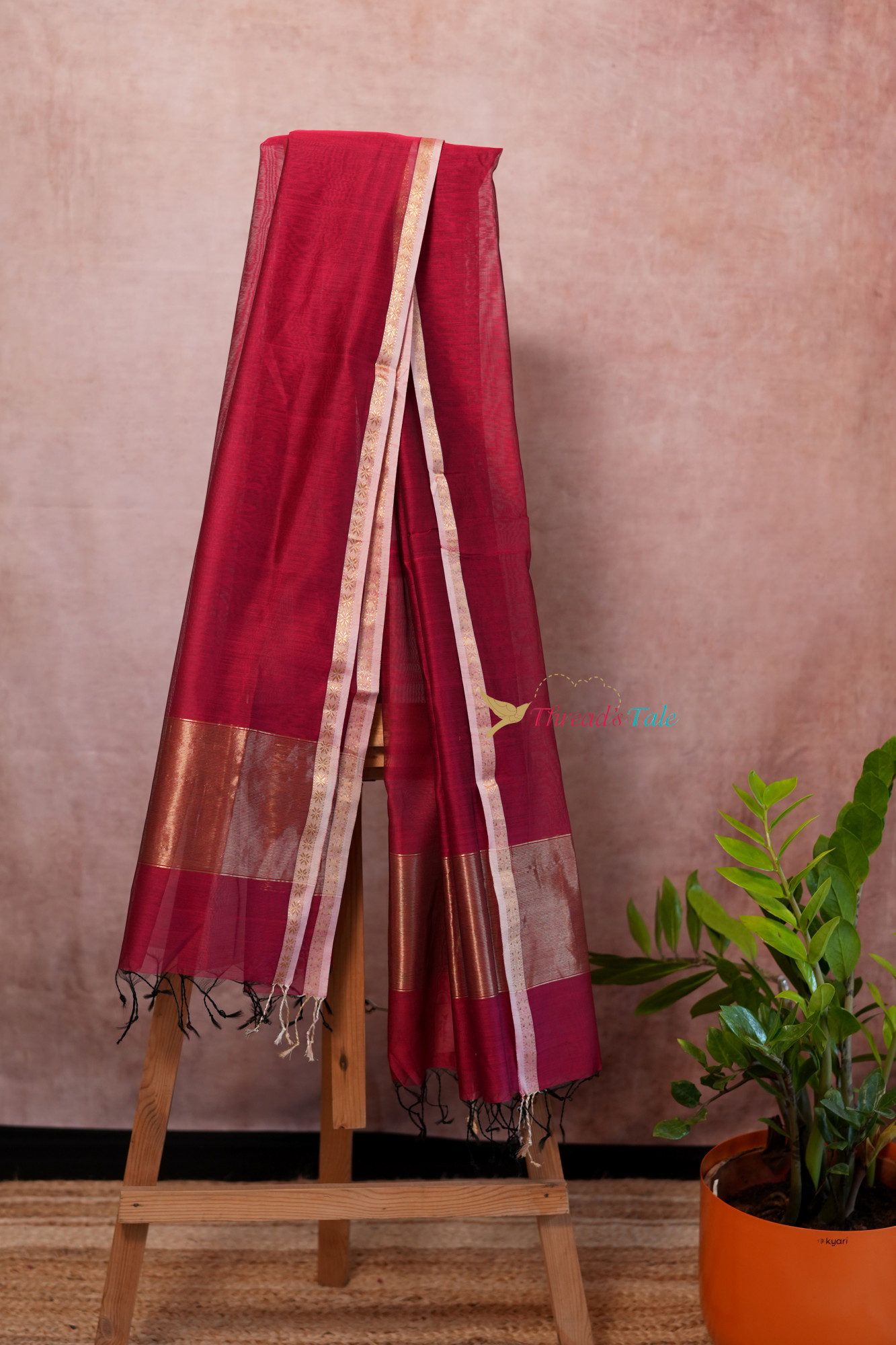 Deep Pink Handwoven Maheshwari Dupatta With Border