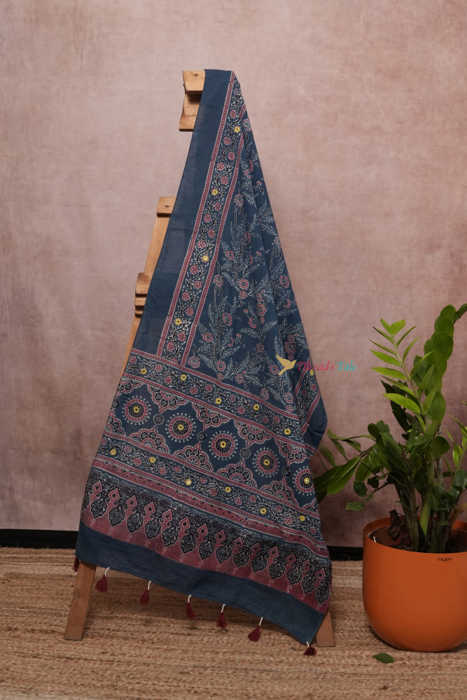 Image of Handcrafted  Indigo Yellow Cotton Stole