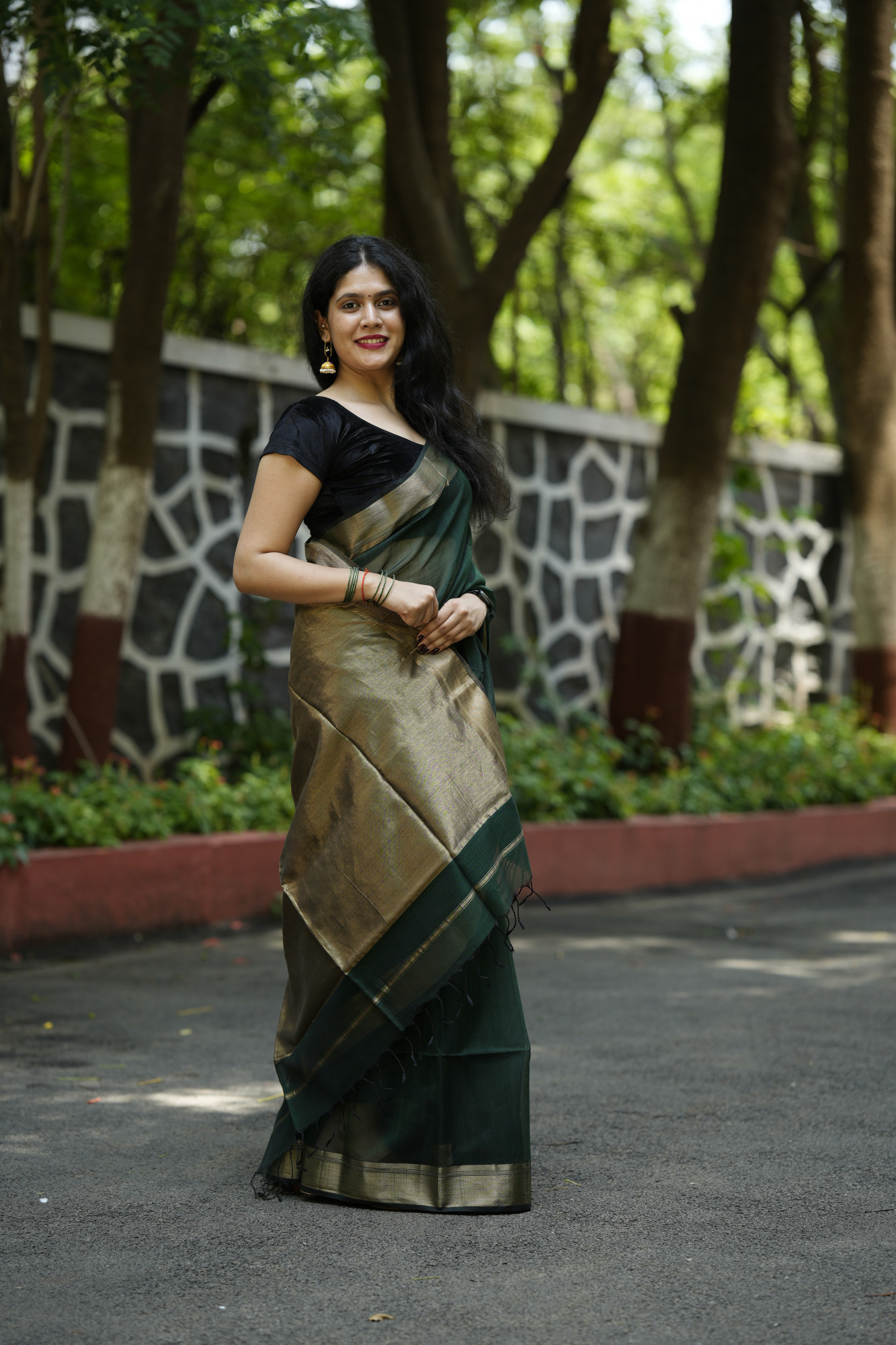 Deep Green Handwoven Maheshwari Silk Saree With Self Checks