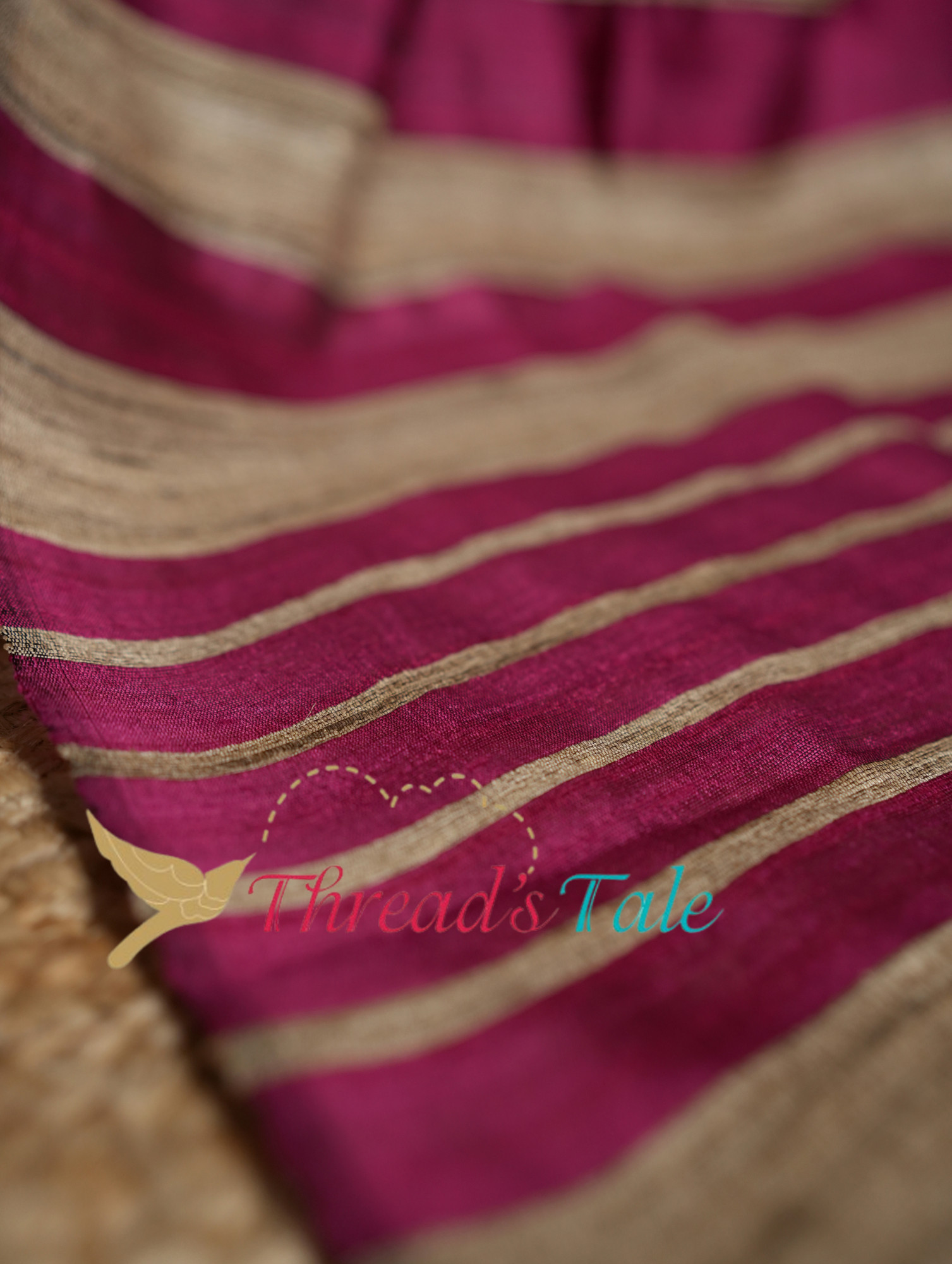 Handwoven Magenta Stole with Contrast Gold Stripes