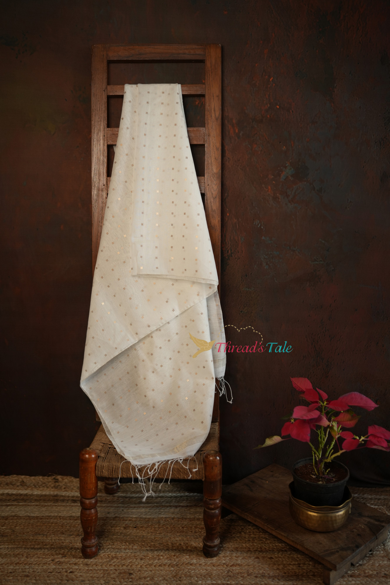 White Silk-Cotton Handwoven Dupatta With Sequins