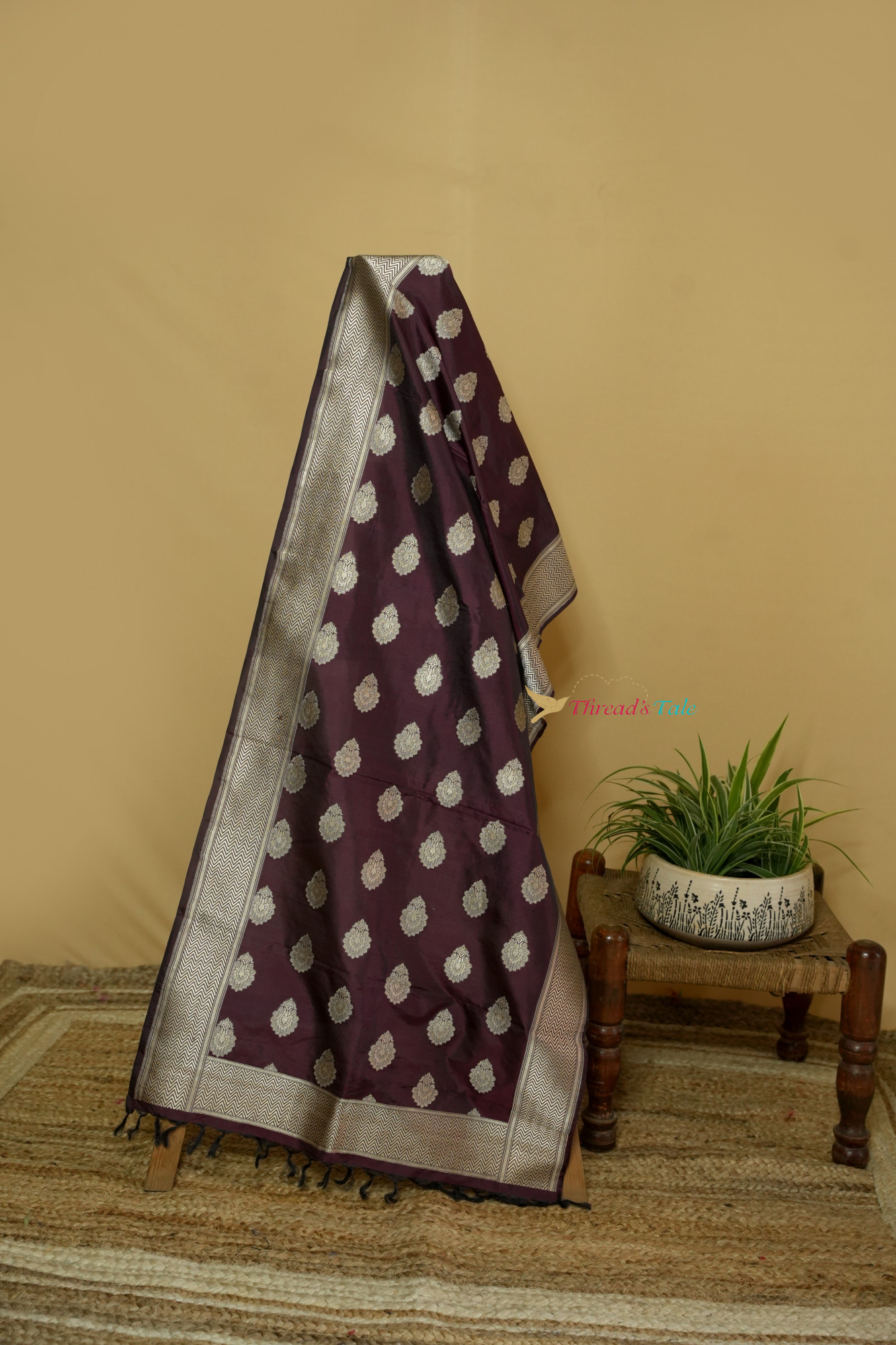 Wine Pure Silk Stoles With Muted Zari Border And Motifs