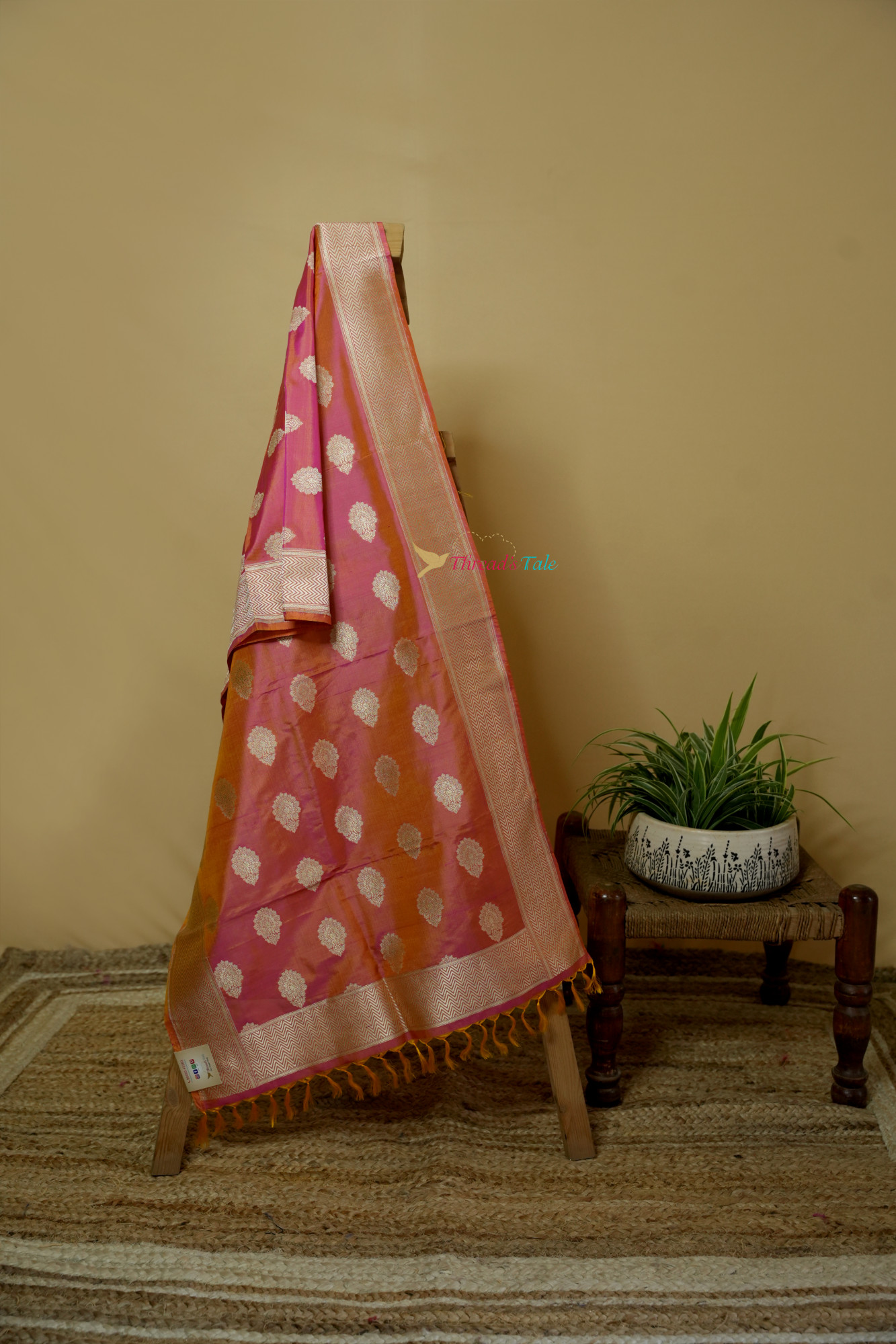 Orange Pink Handwoven Pure Silk Stole With Zari Border And Motifs