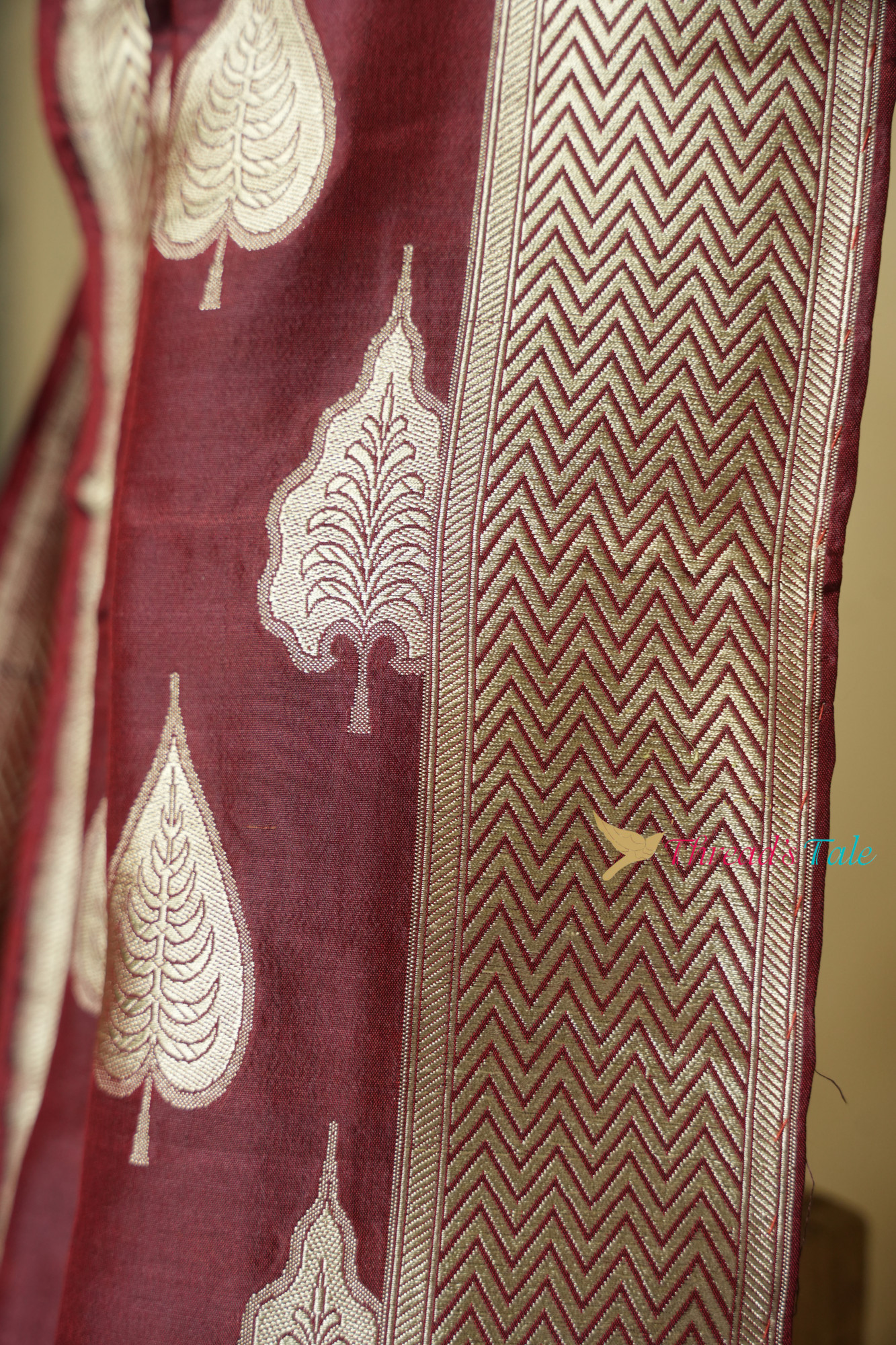 Deep Red Pure Silk Stoles With Zari Butis
