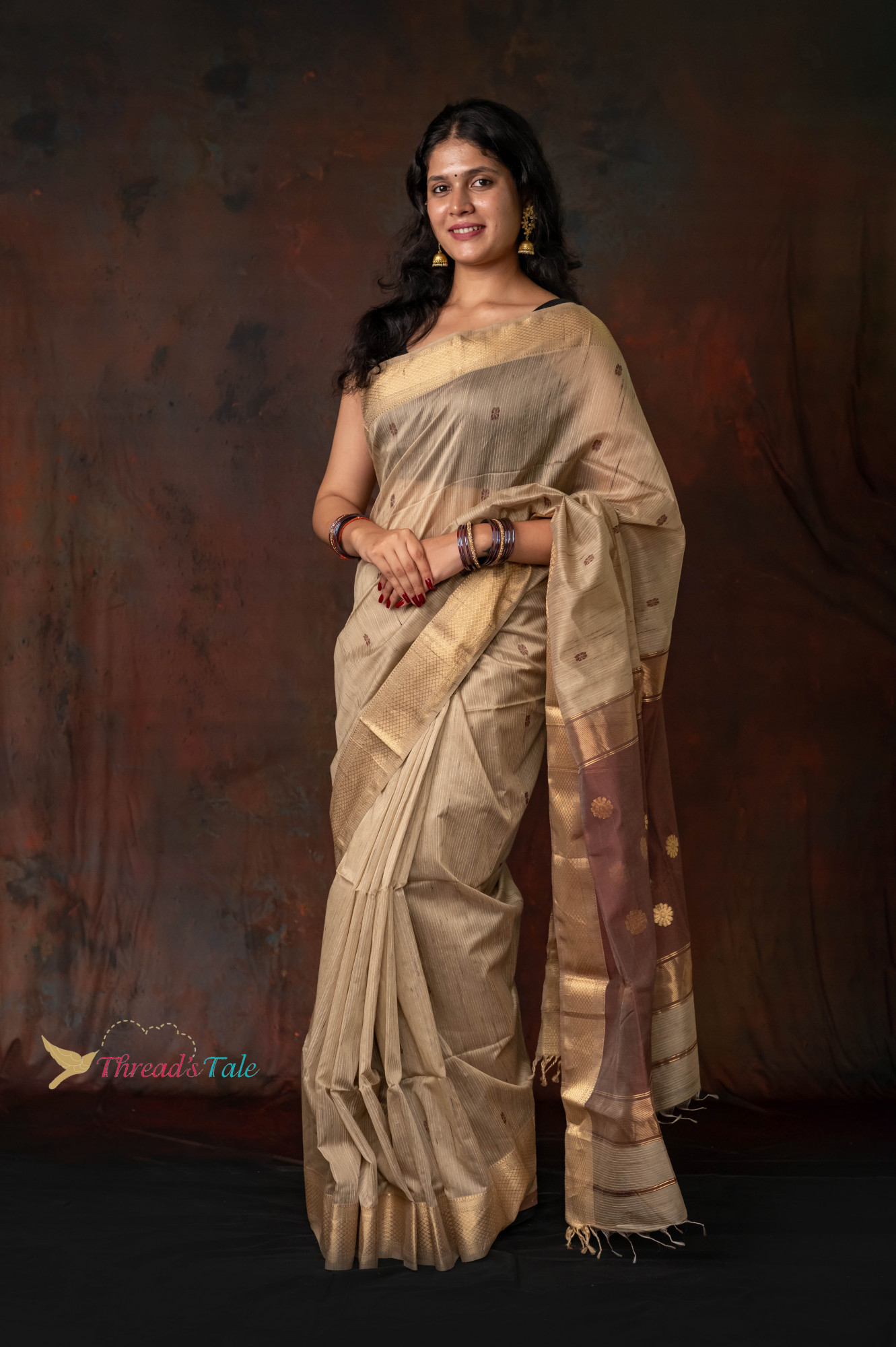 Beige Handwoven Jute Textured Butti Saree