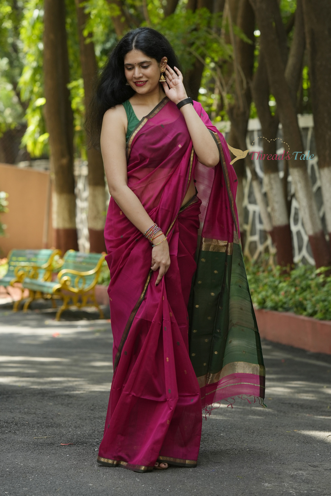 Deep Pink Handwoven Maheshwari Silk Saree WithContrast Green Aanchal