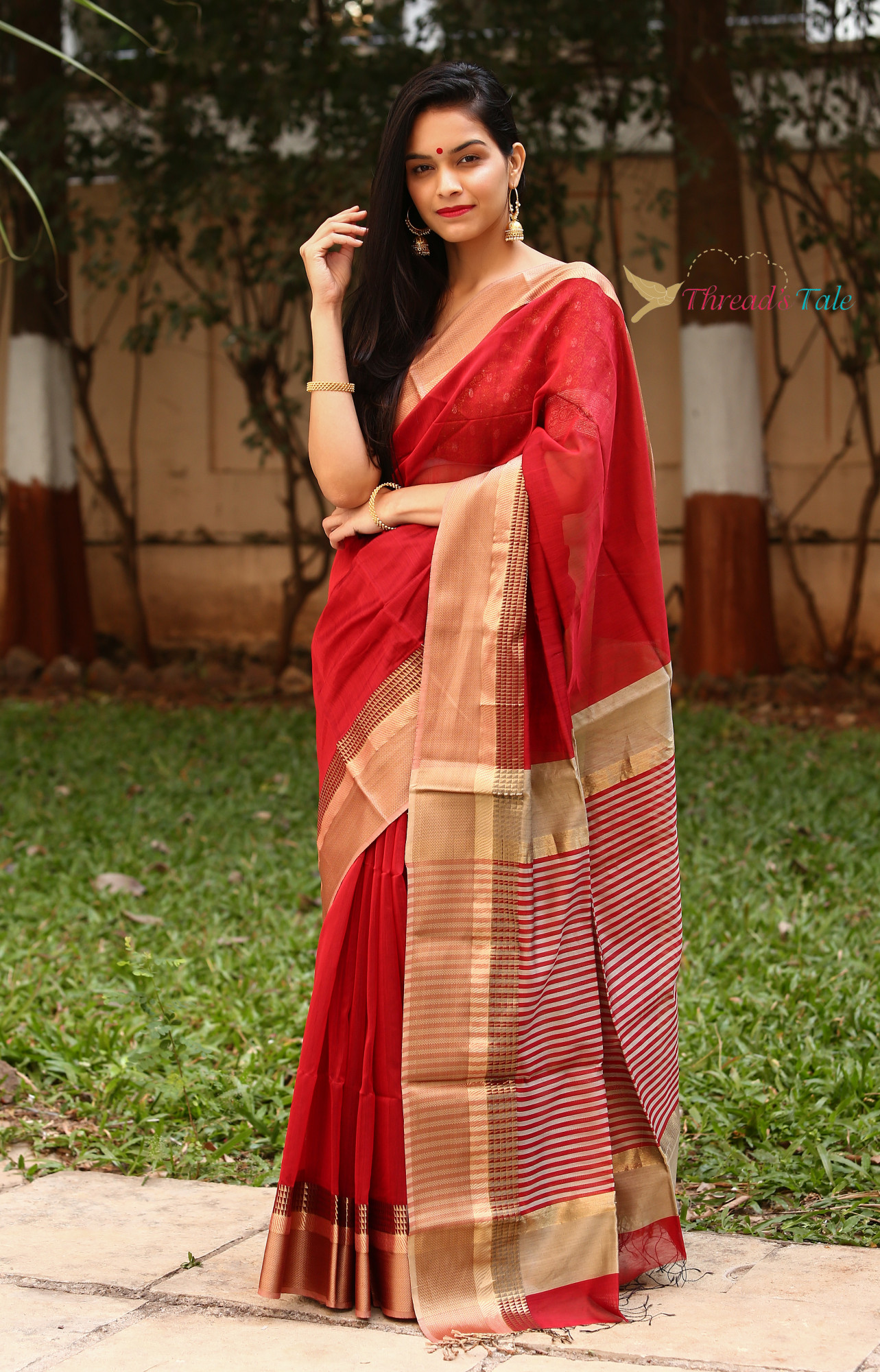 Red Handdwoven Maheshwari Silk Saree With Beige Border