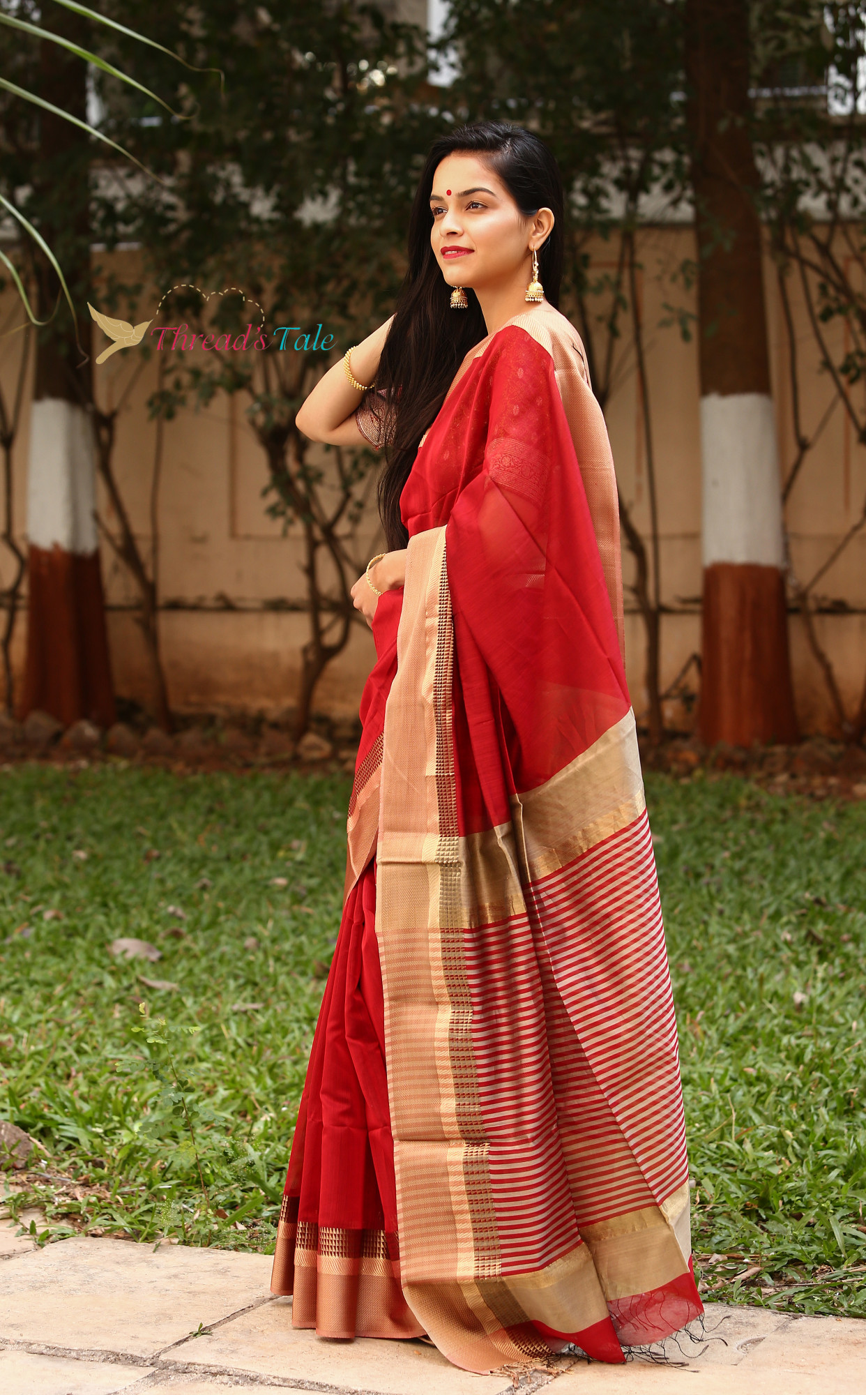 Red Handdwoven Maheshwari Silk Saree With Beige Border