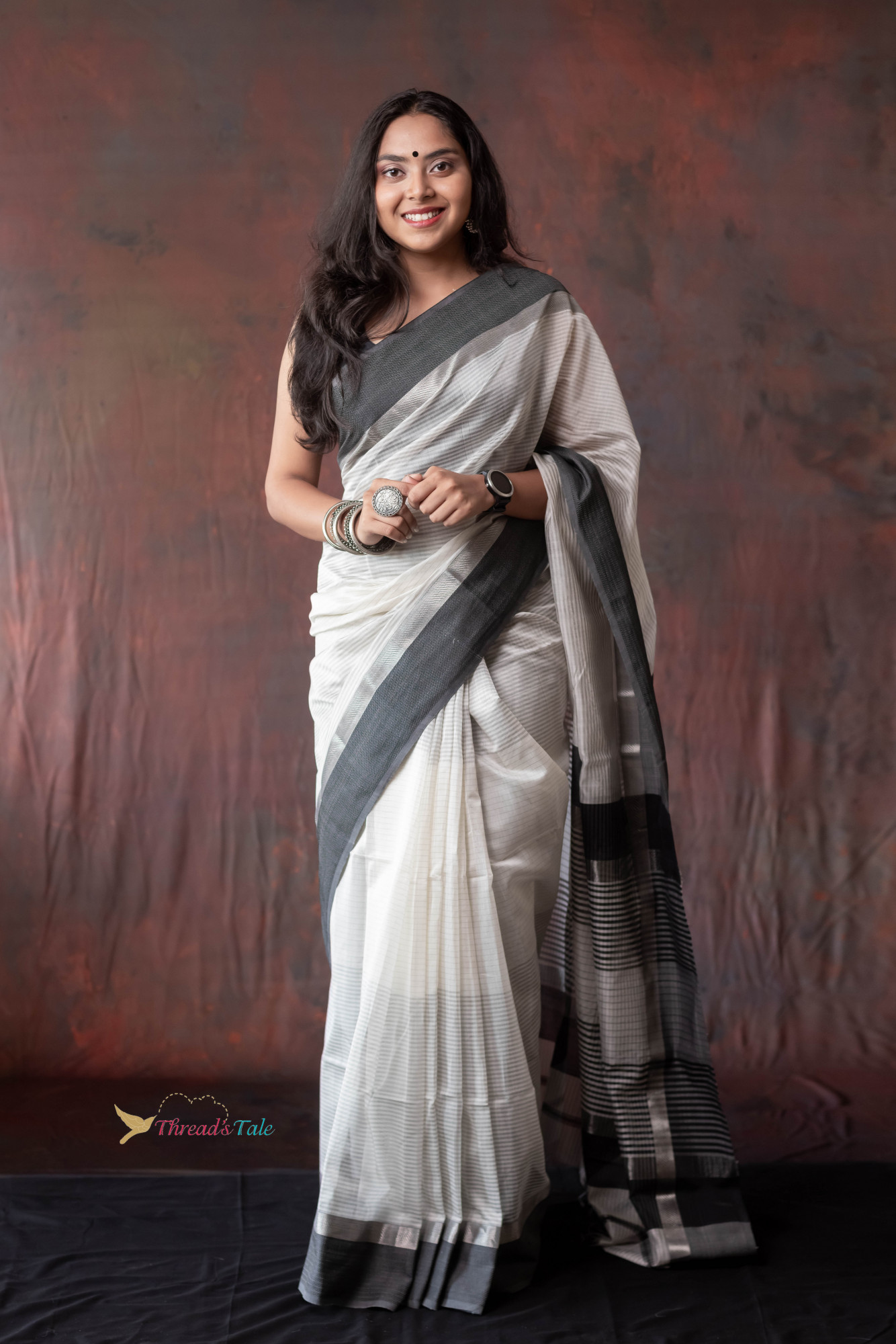 Black And White Handwoven Maheshwari Silk Saree