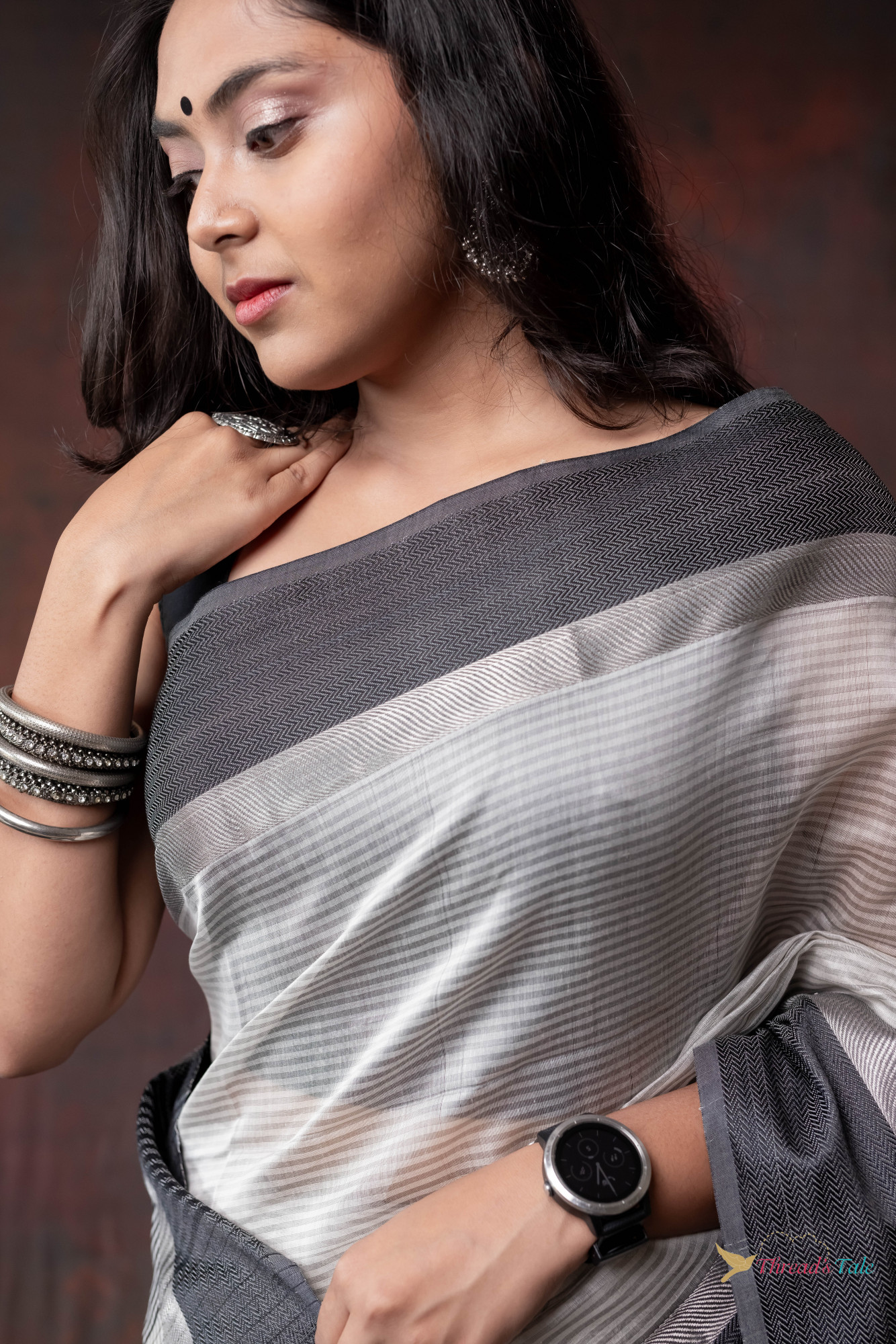Black And White Handwoven Maheshwari Silk Saree