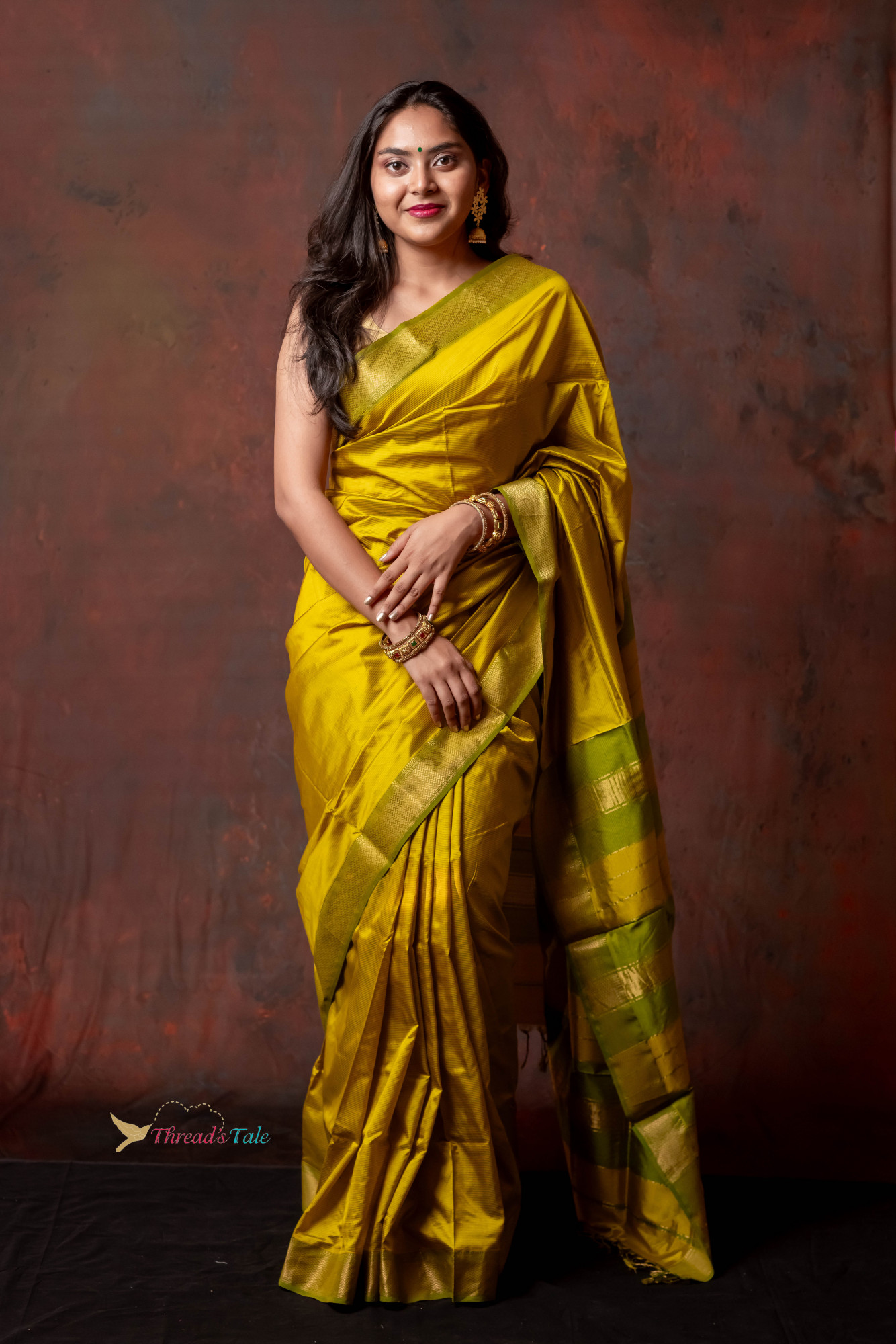 Lustrous Dark Green Handwoven Pure Silk Saree