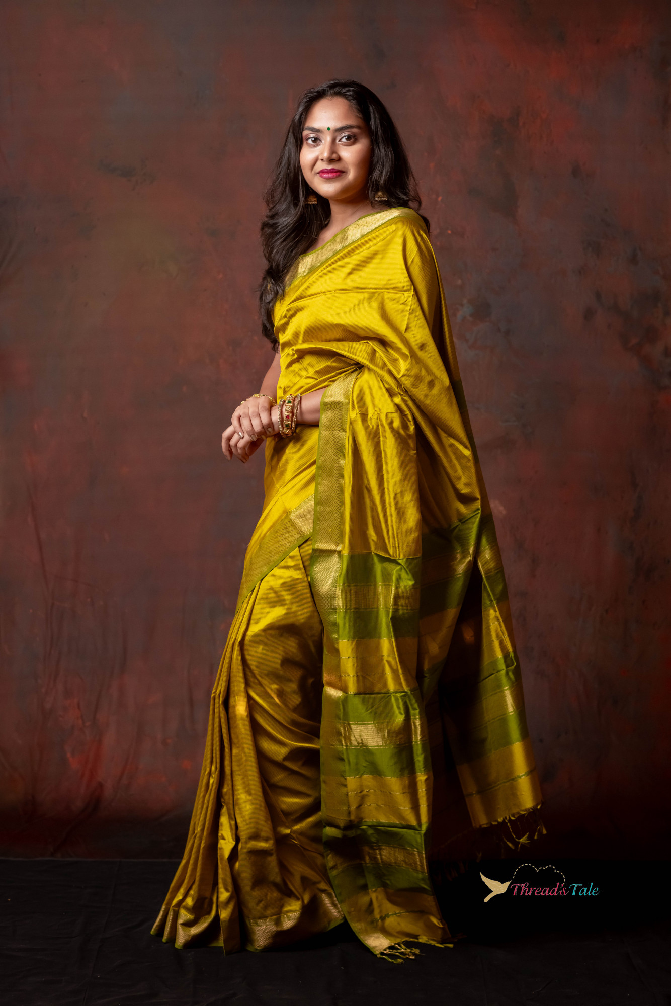 Lustrous Dark Green Handwoven Pure Silk Saree