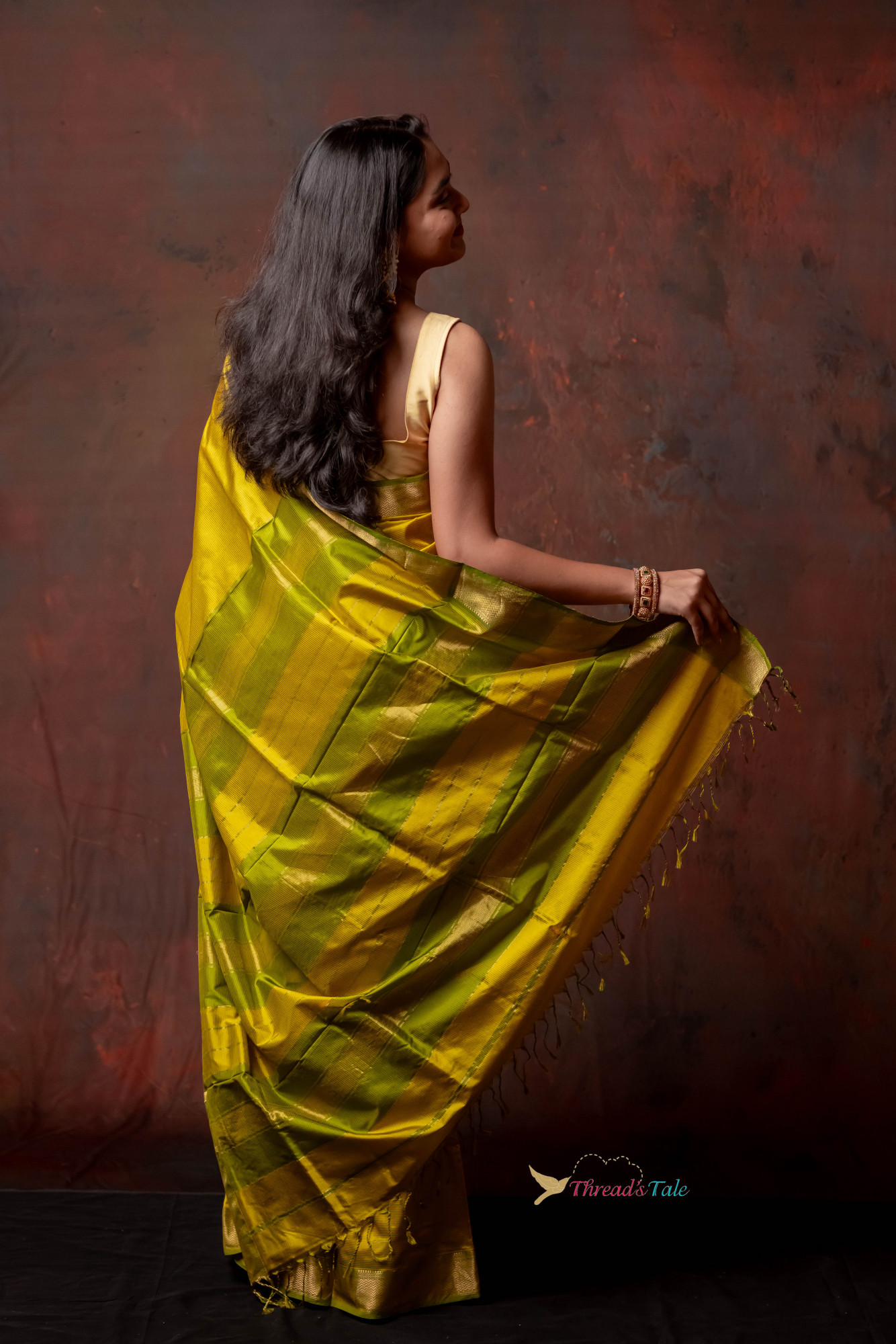 Lustrous Dark Green Handwoven Pure Silk Saree