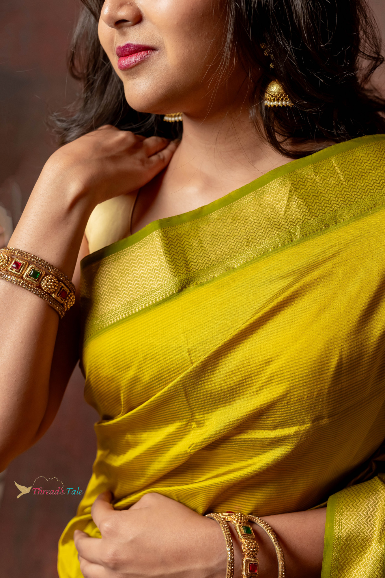 Lustrous Dark Green Handwoven Pure Silk Saree