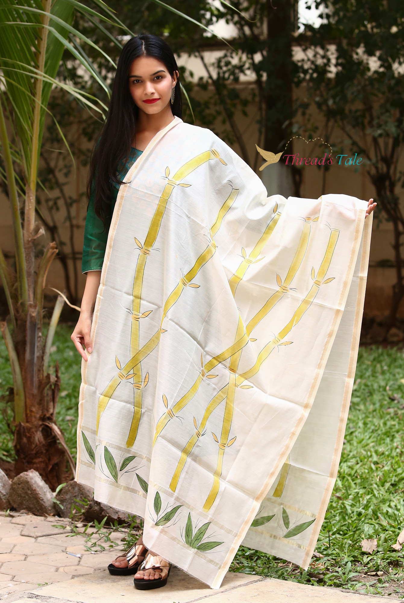 Milky White Handwoven Handpainted Maheshwari Silk Dupatta