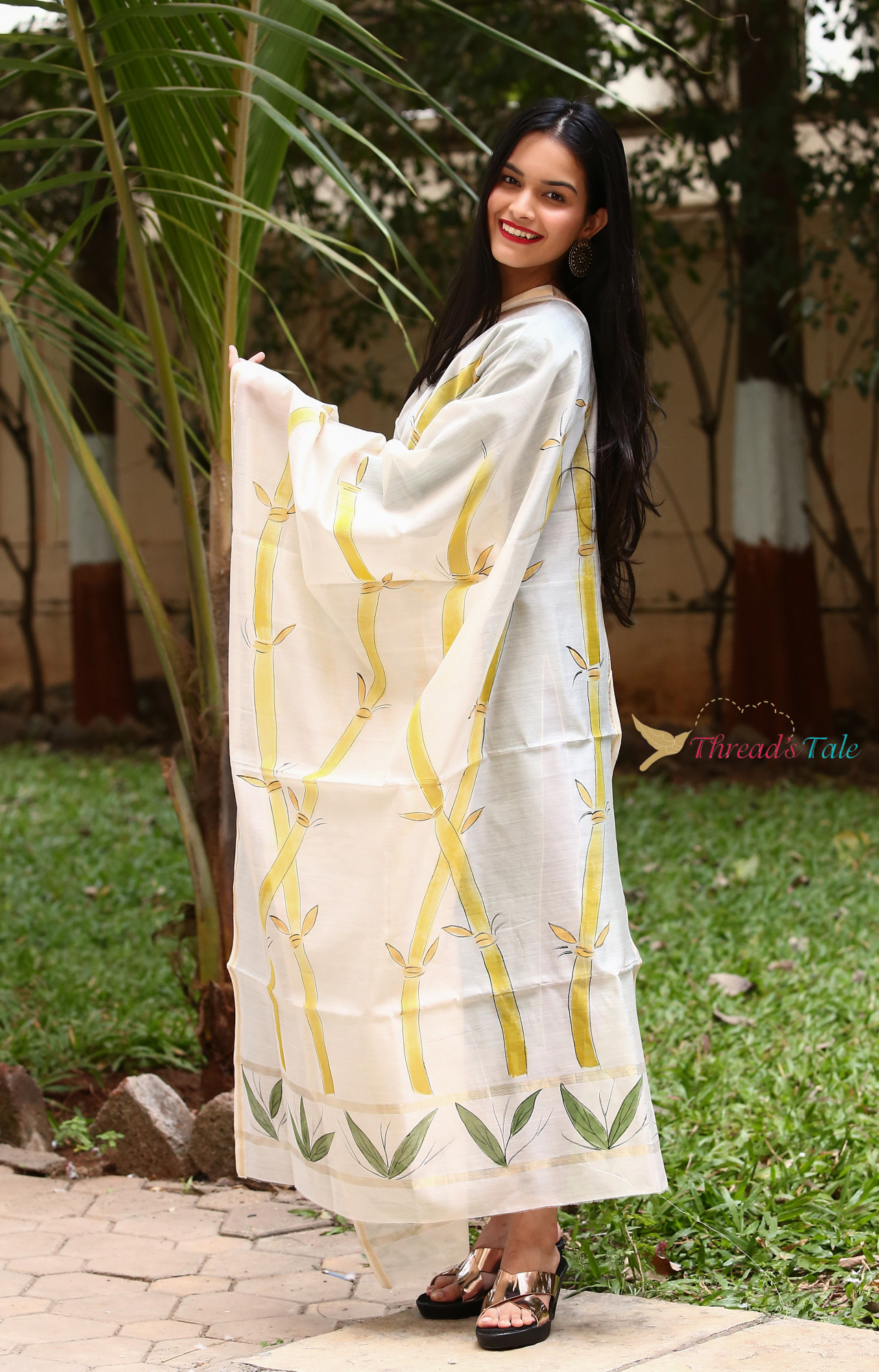 Milky White Handwoven Handpainted Maheshwari Silk Dupatta