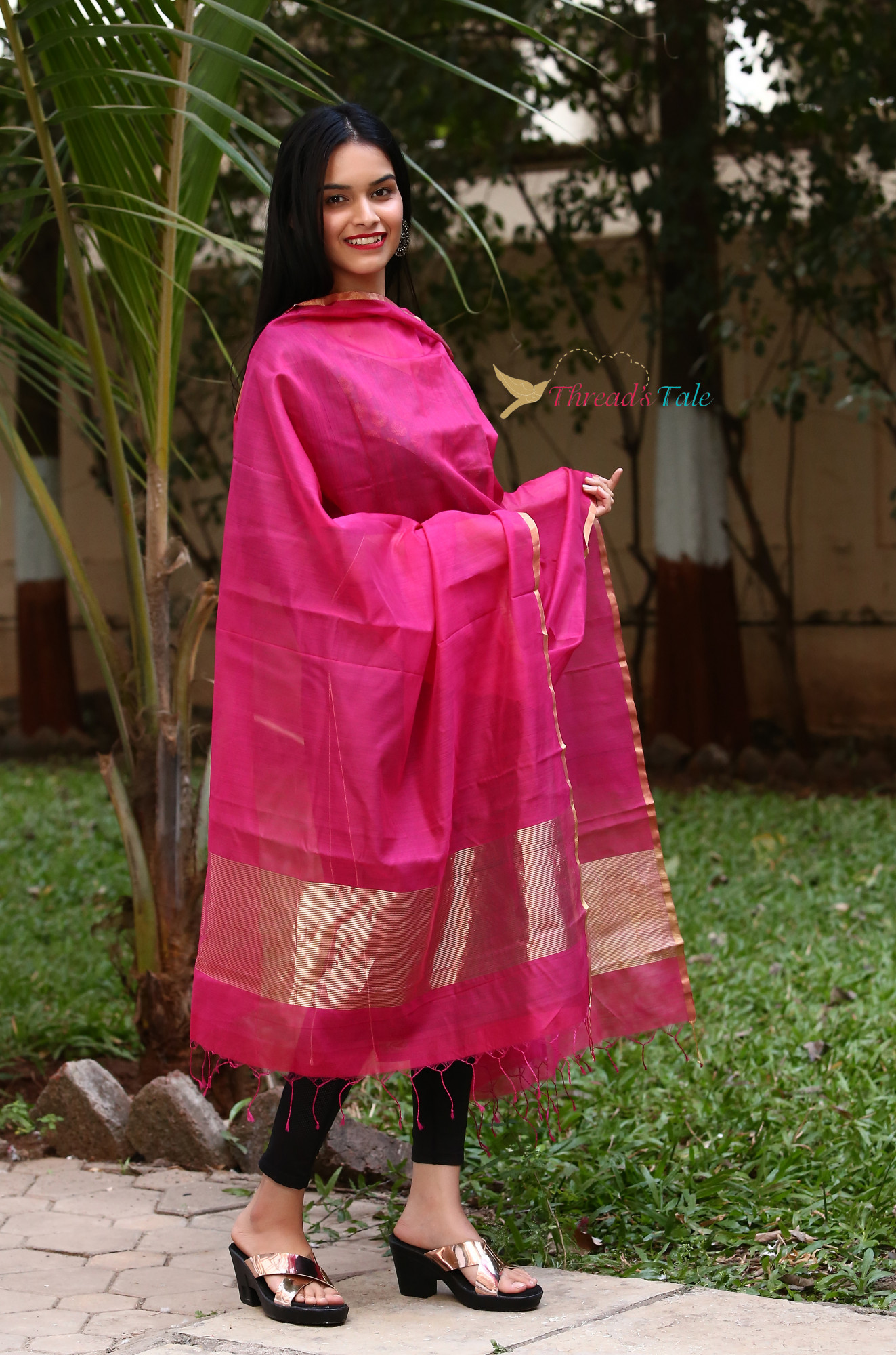 Fusia Handwoven Silk Cotton Chanderi Dupatta