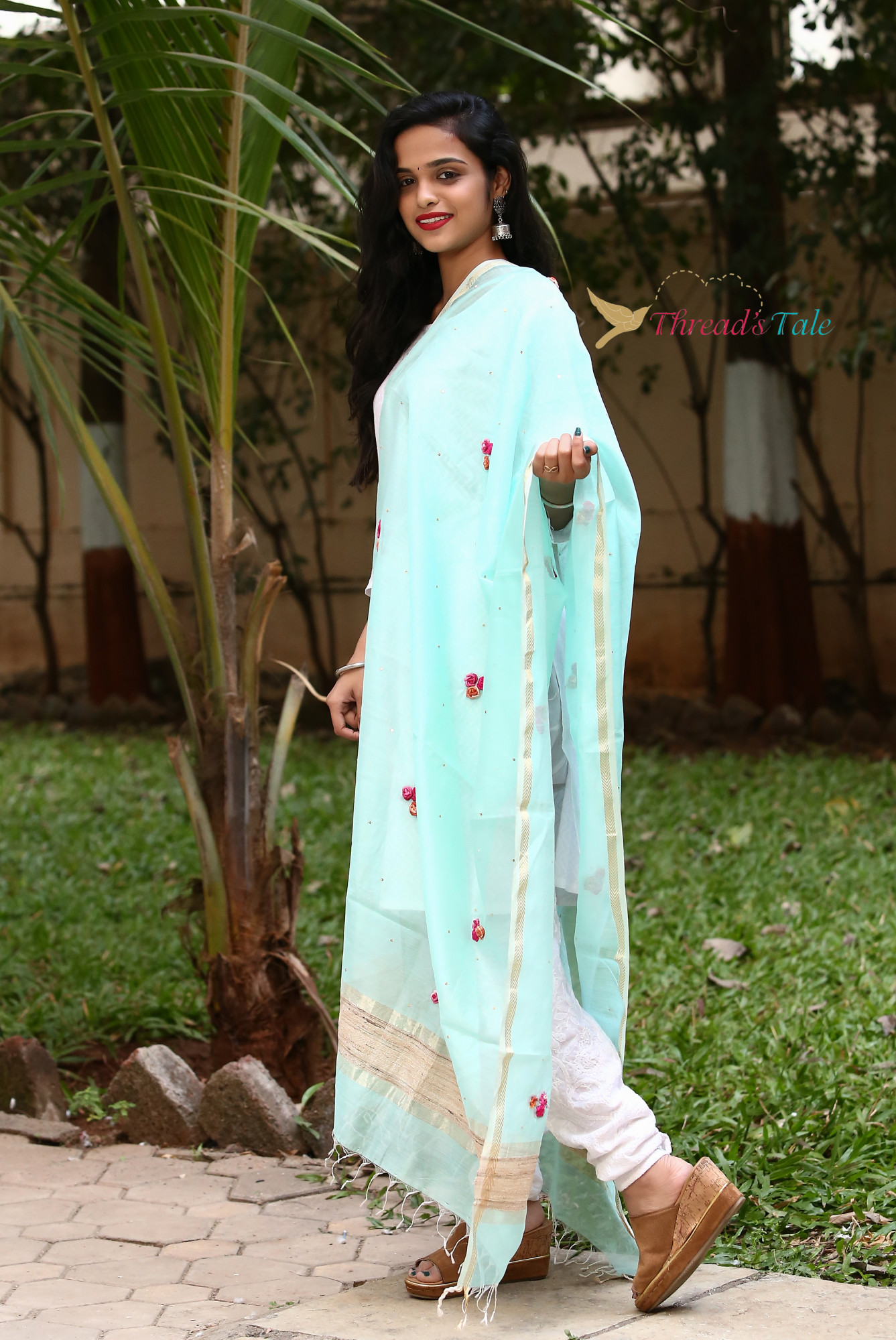 Sea Green Hand Embroidered Handwoven Maheshwari Silk Dupatta
