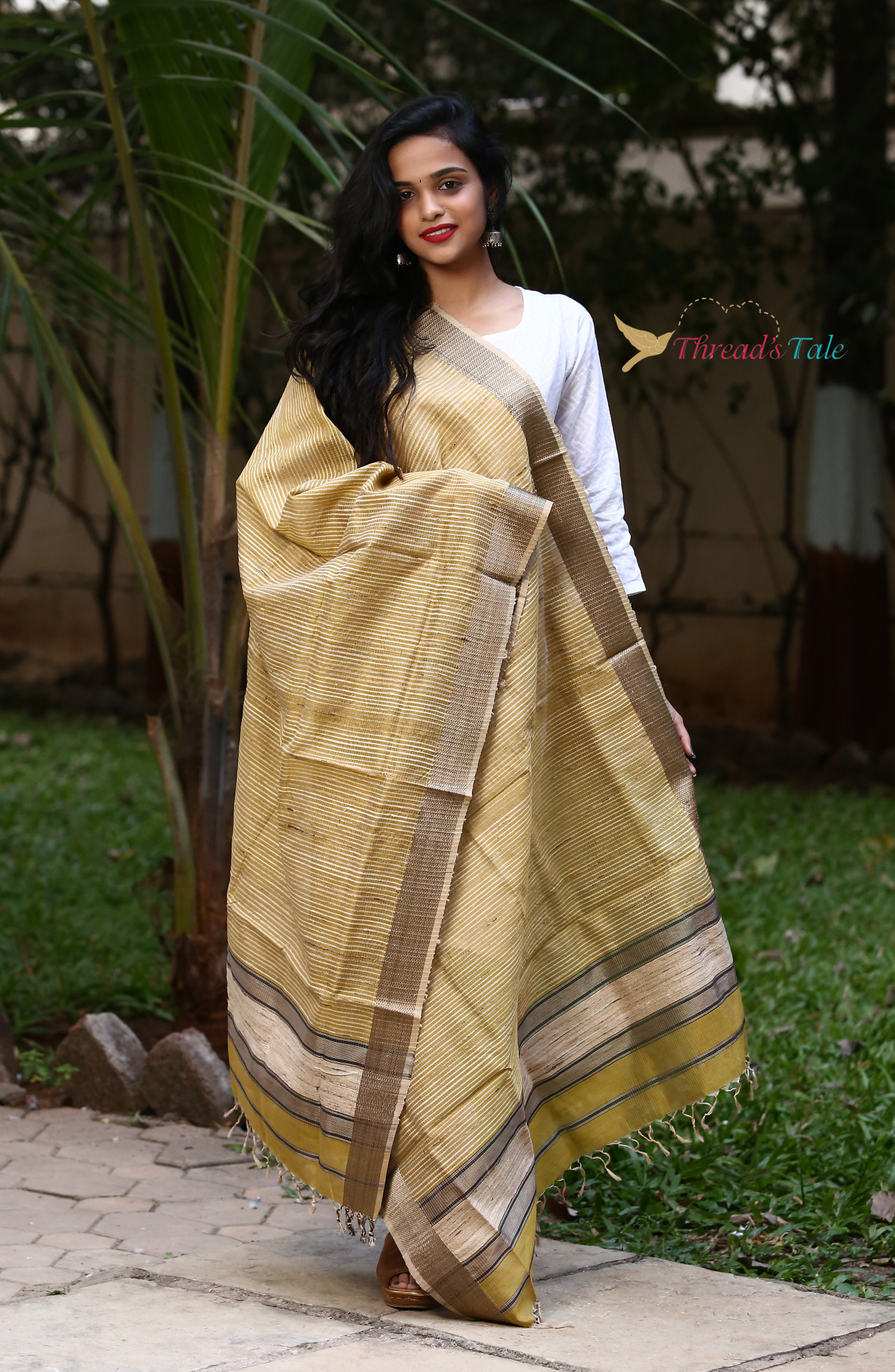 Yellow Golden Handwoven Maheshwari Silk Dupatta with Jute stripes