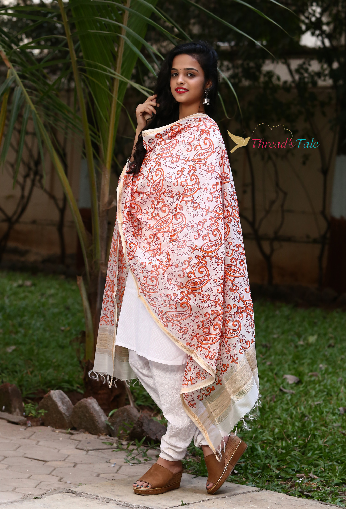 Milky White Handwoven Hand block printed Maheshwari Silk Dupatta