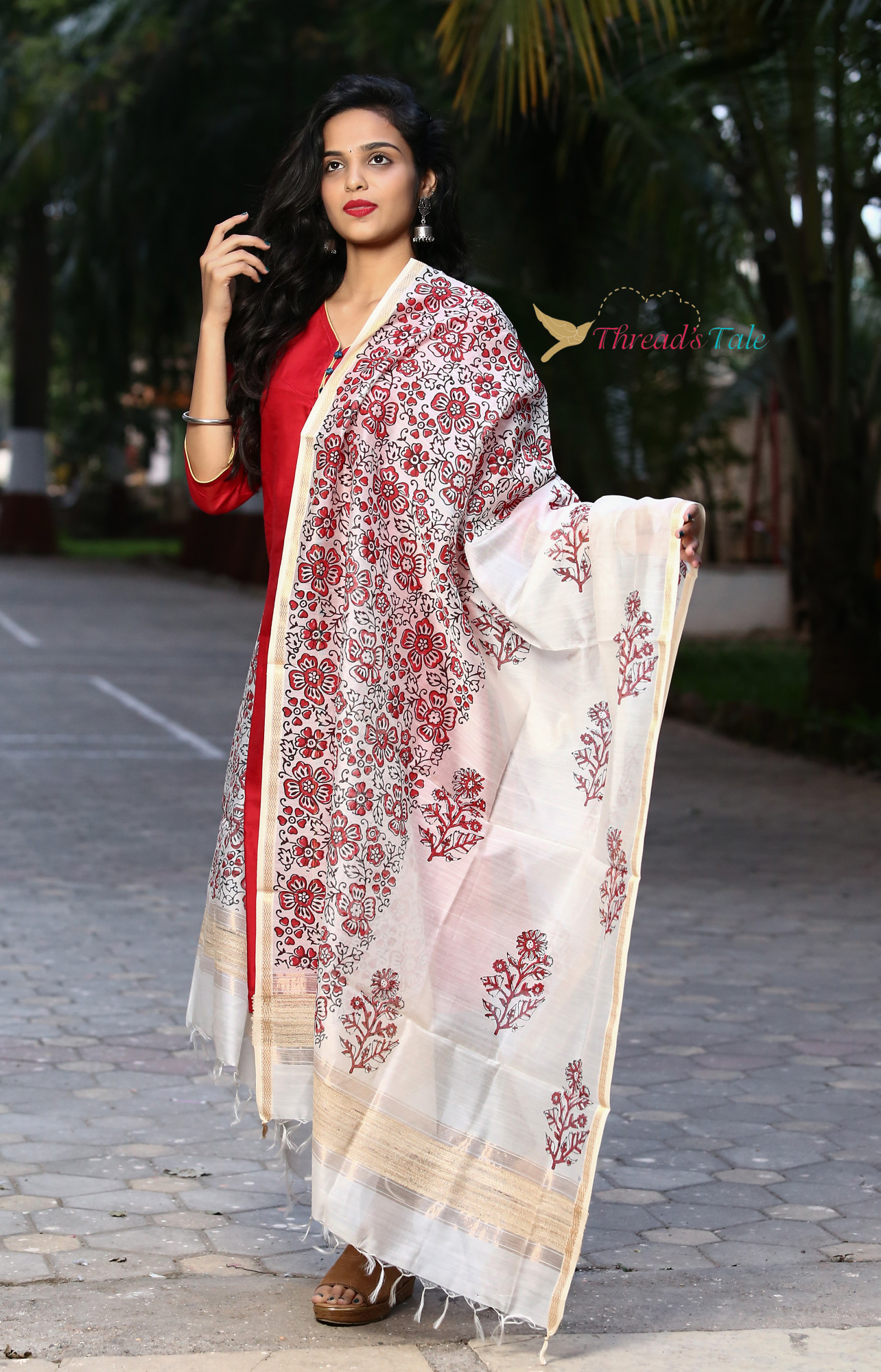 Milky White Kalamkari Hand Block Printed Handwoven Maheshwari Silk Dupatta