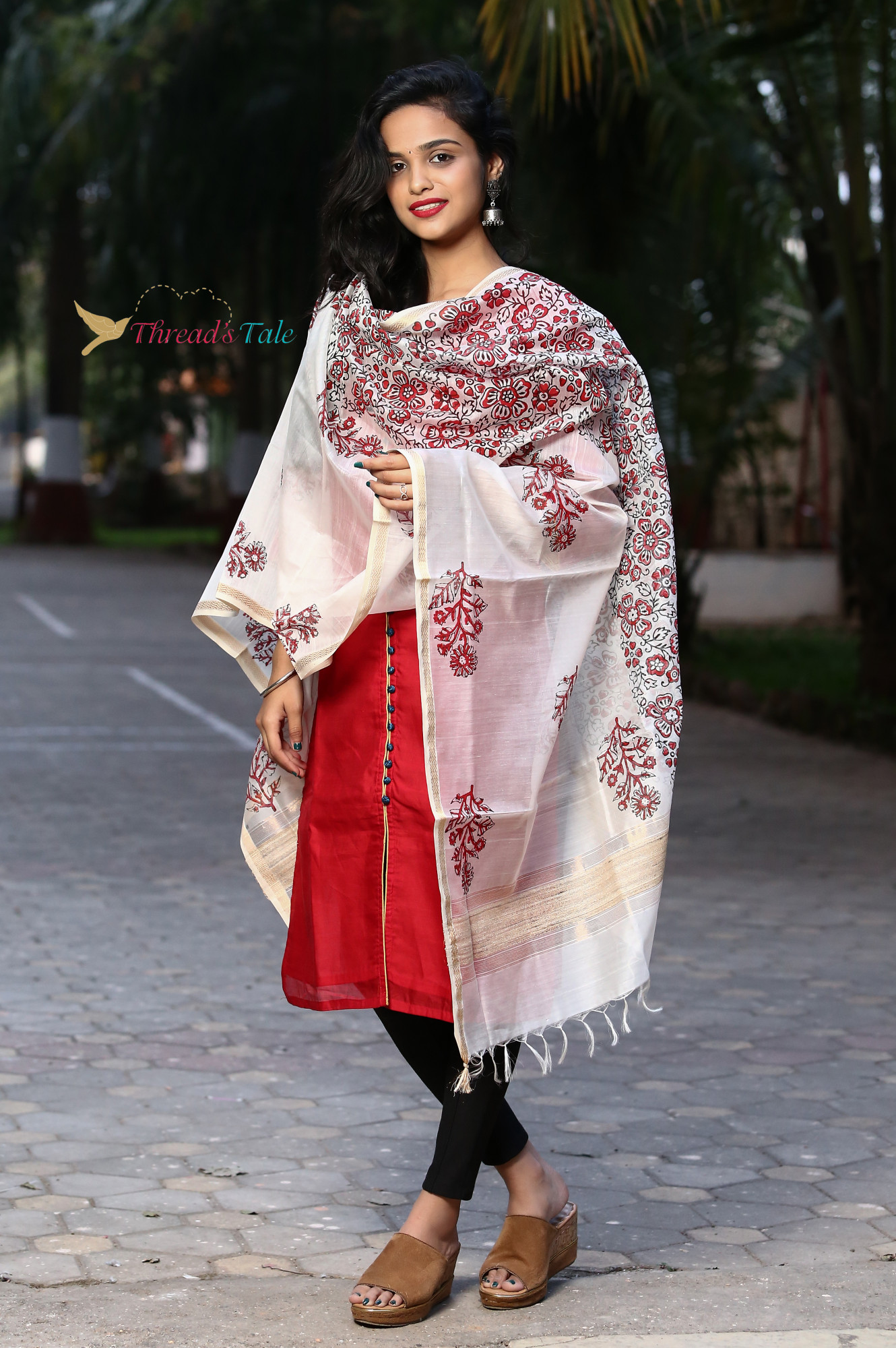 Milky White Kalamkari Hand Block Printed Handwoven Maheshwari Silk Dupatta