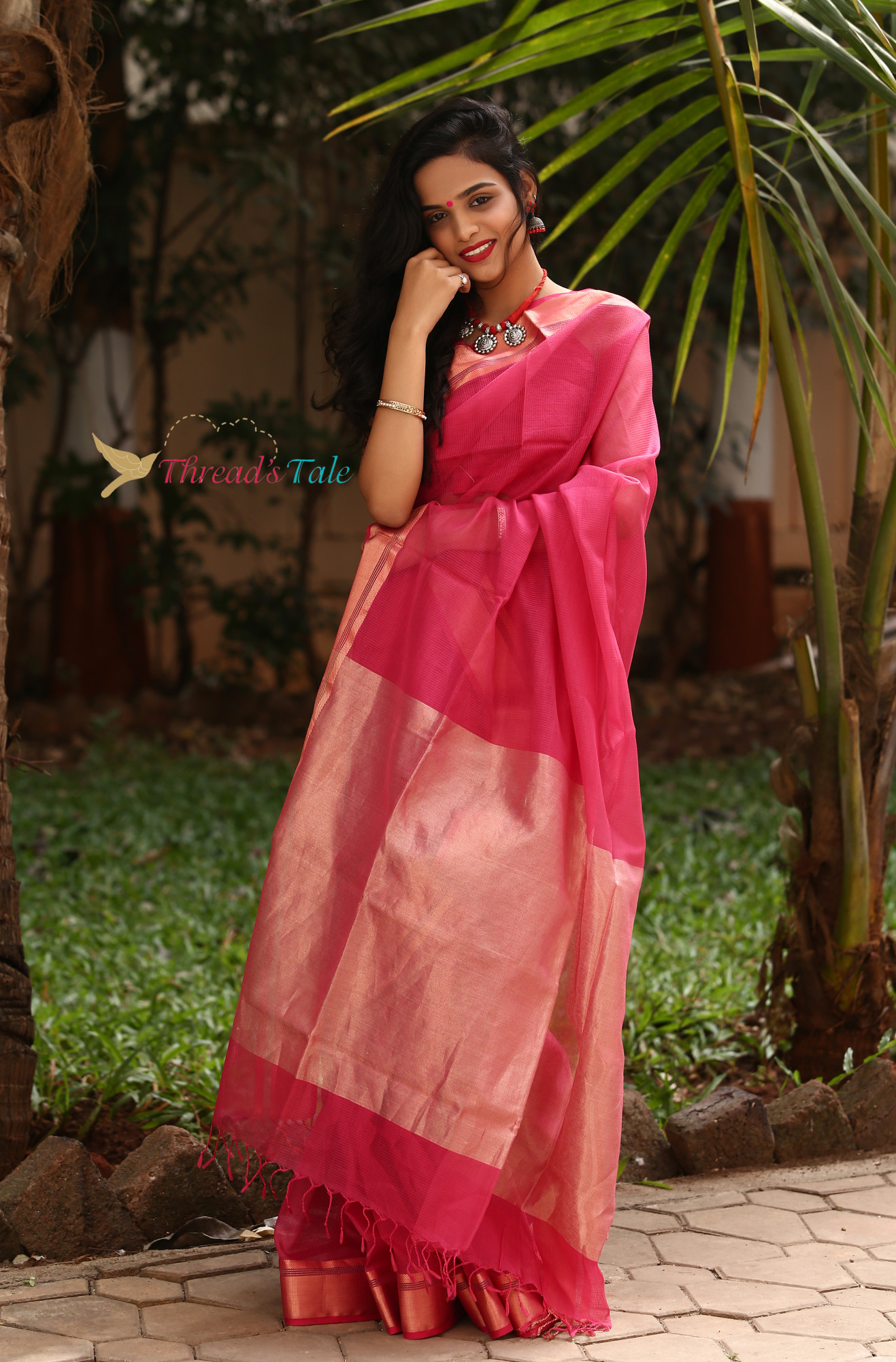 Handwoven Fusia Maheshwari Silk Saree