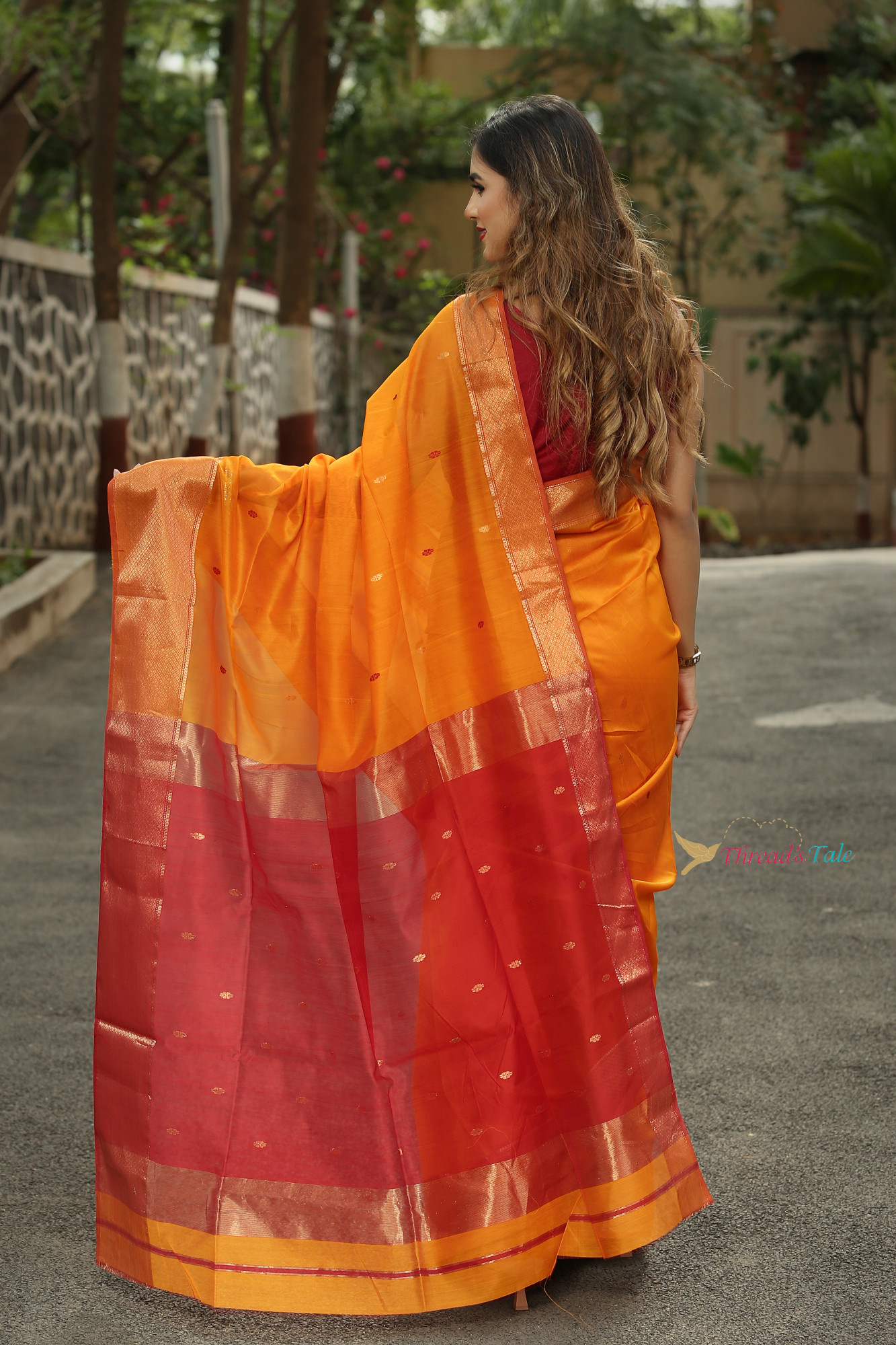 Orange Handwoven  Maheshwari Silk Saree With Broad Borer