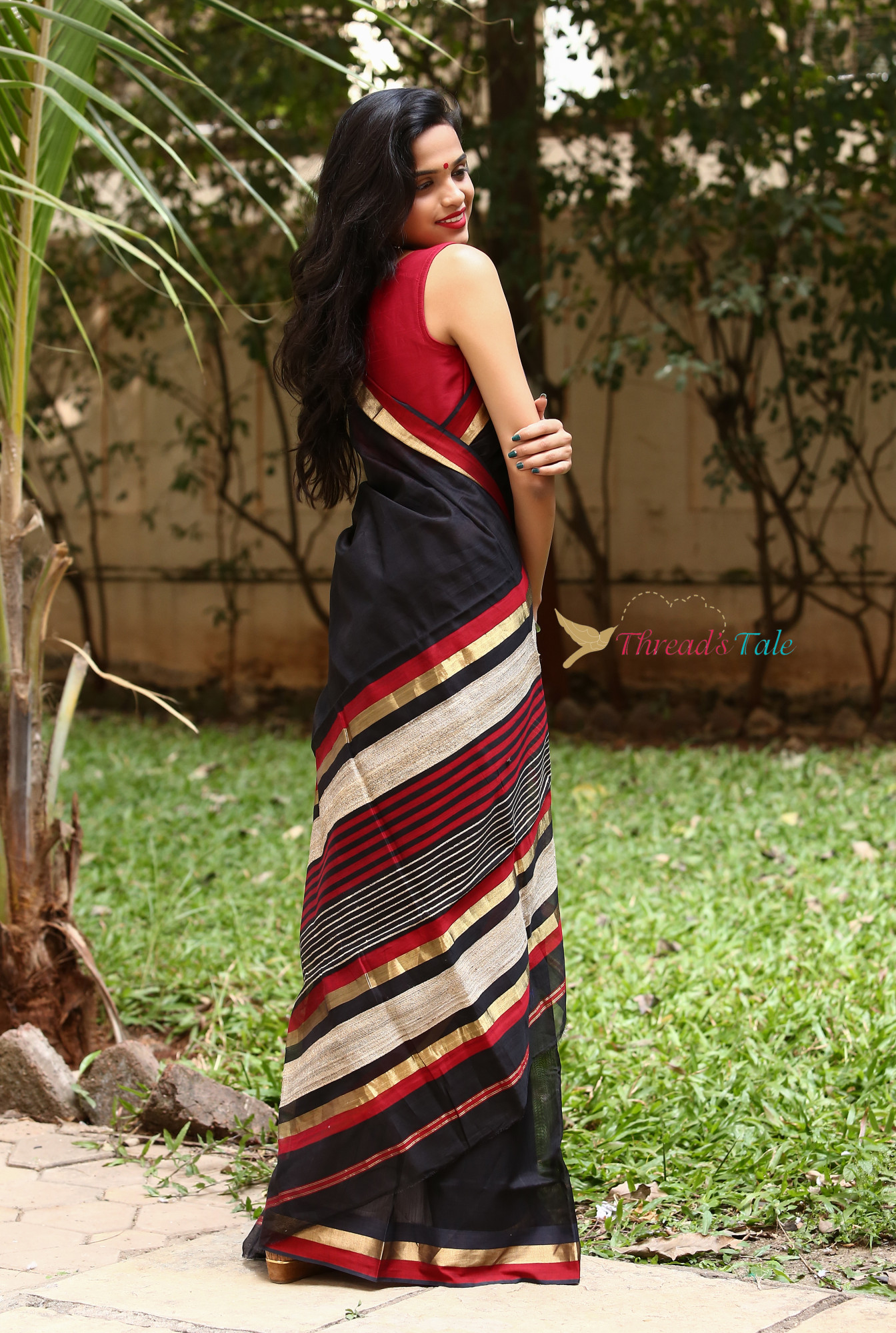 Black Handwoven Maheshwari Silk Saree With Three Color Border