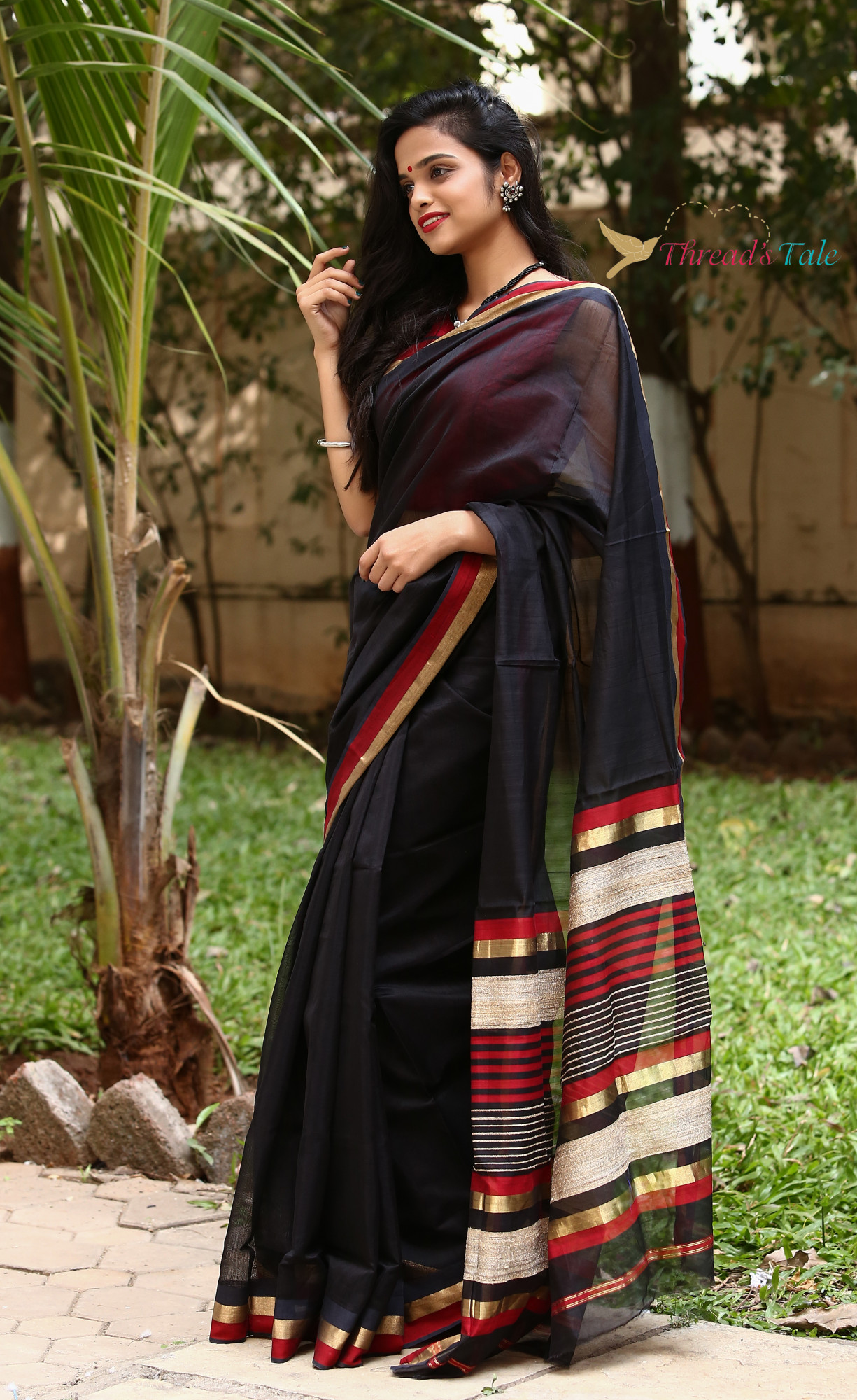 Black Handwoven Maheshwari Silk Saree With Three Color Border