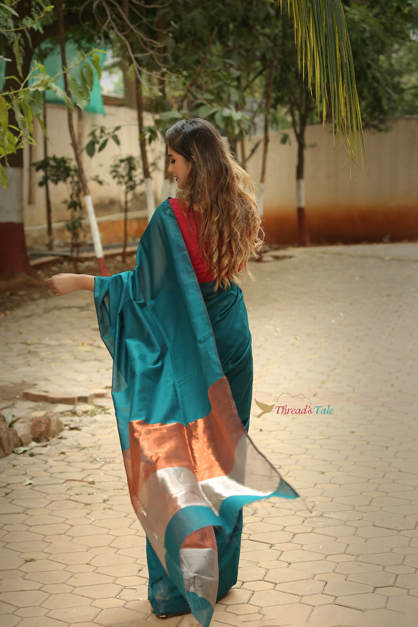 Rama Blue Handwoven Maheshwari Silk Saree with Tissue Aanchal