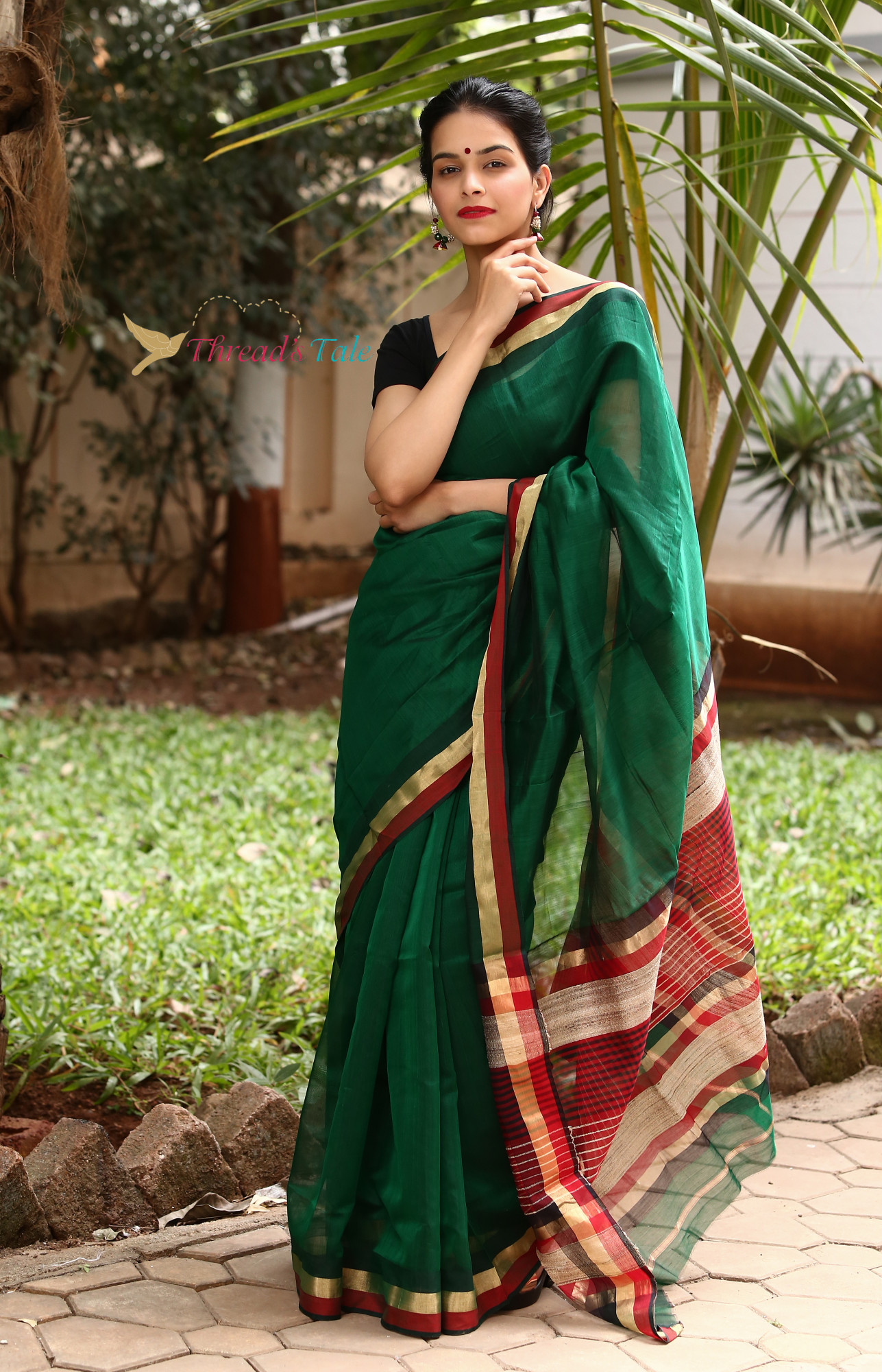 Deep Green Handwoven Maheshwari Silk Saree With Three Colour Border