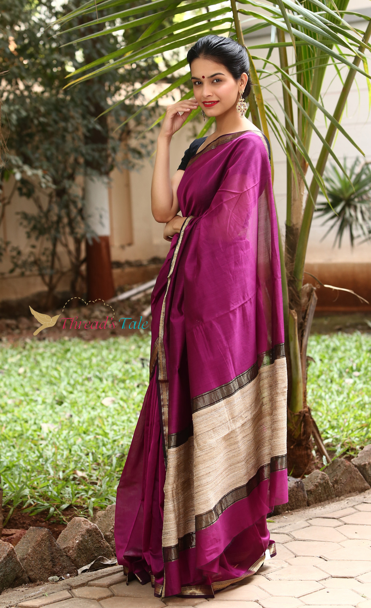 Violet Handwoven Maheshwari Silk Saree With Jute Aanchal