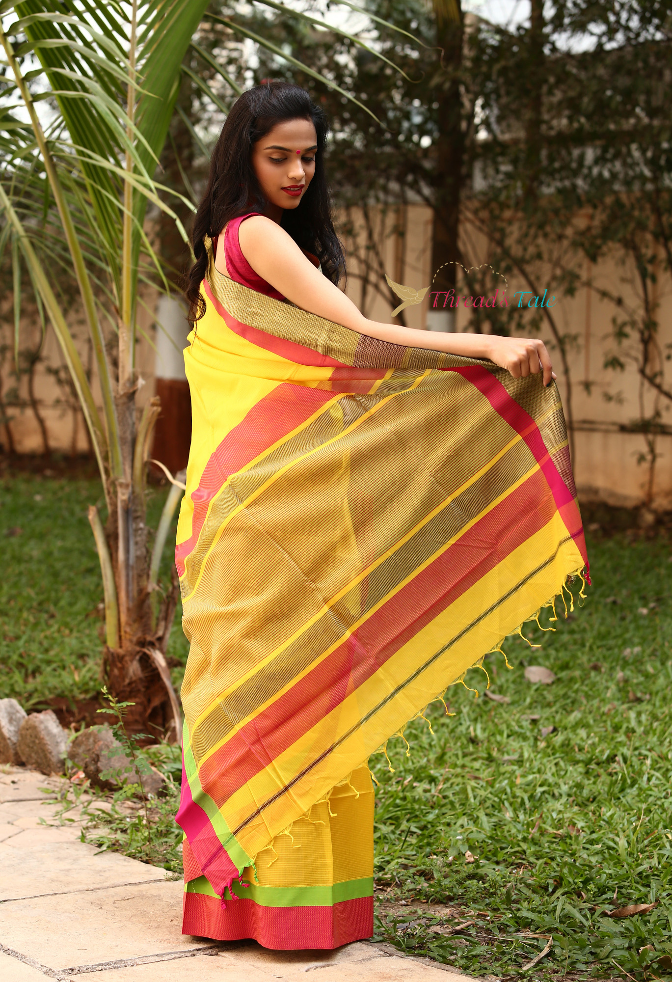 Yellow Handwoven Textured Saree With Contrast Border