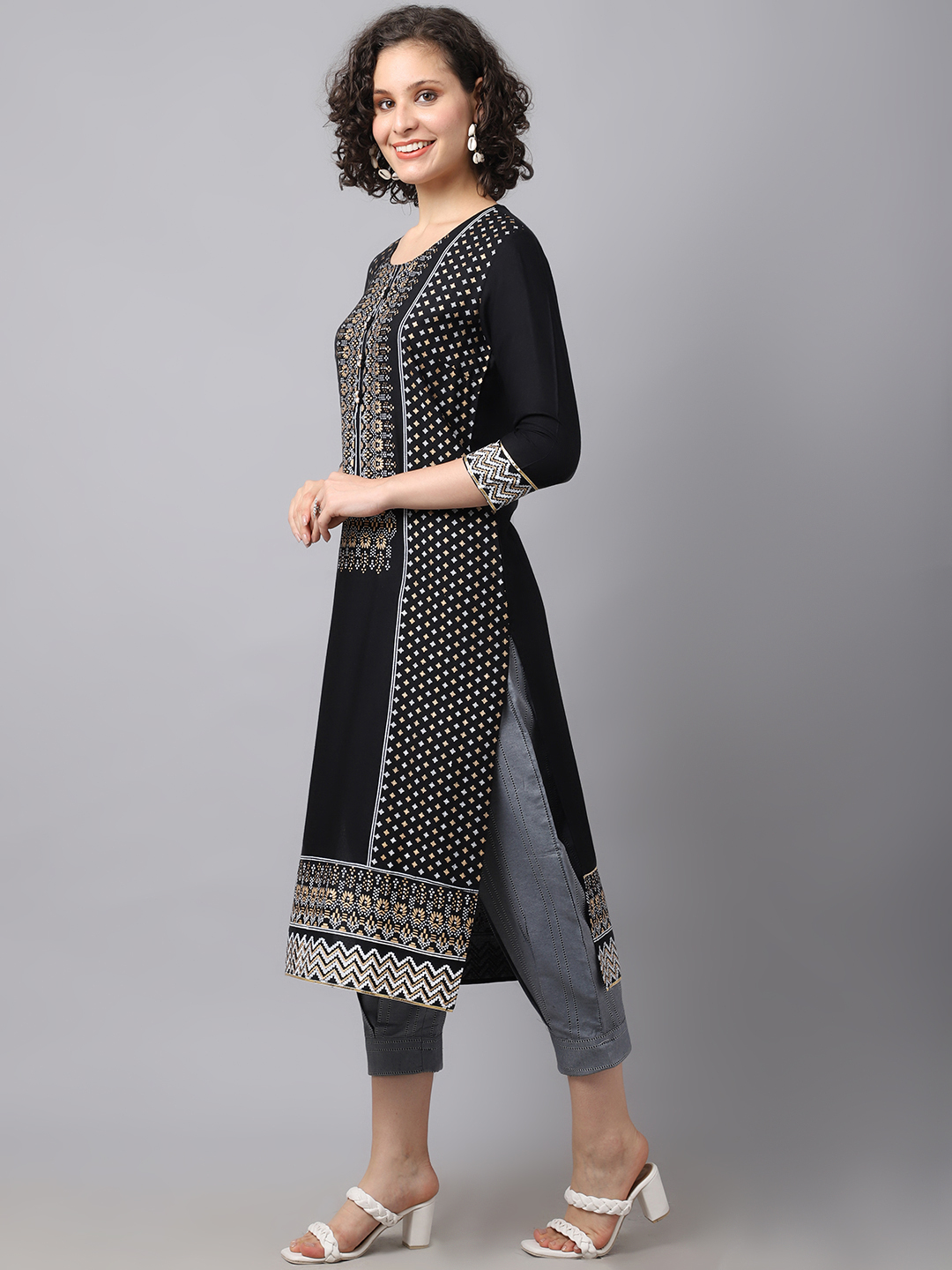 Women Black Geometric Printed Kurta
