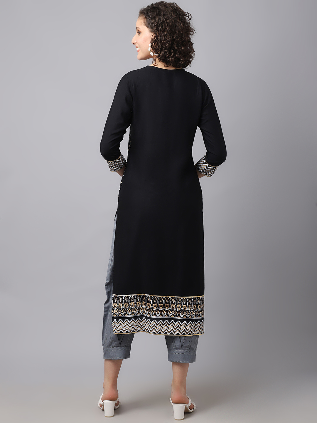 Women Black Geometric Printed Kurta