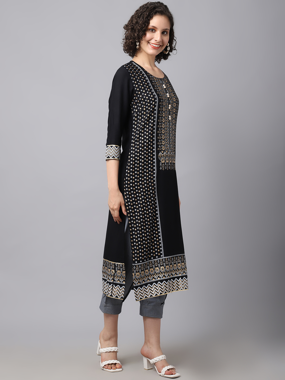 Women Black Geometric Printed Kurta